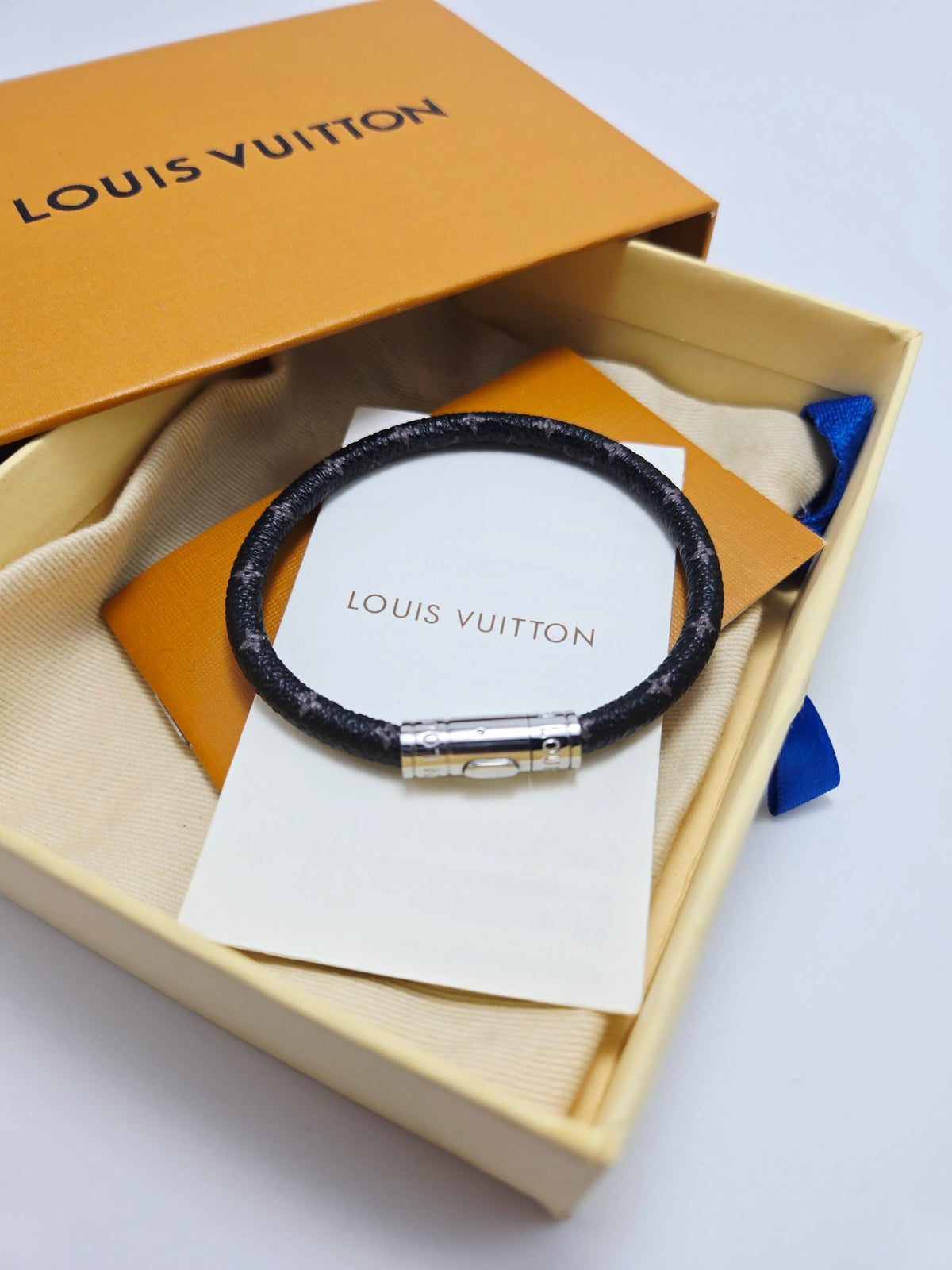 silver genuine leather floral Bracelet for women - alternate angle view 8
