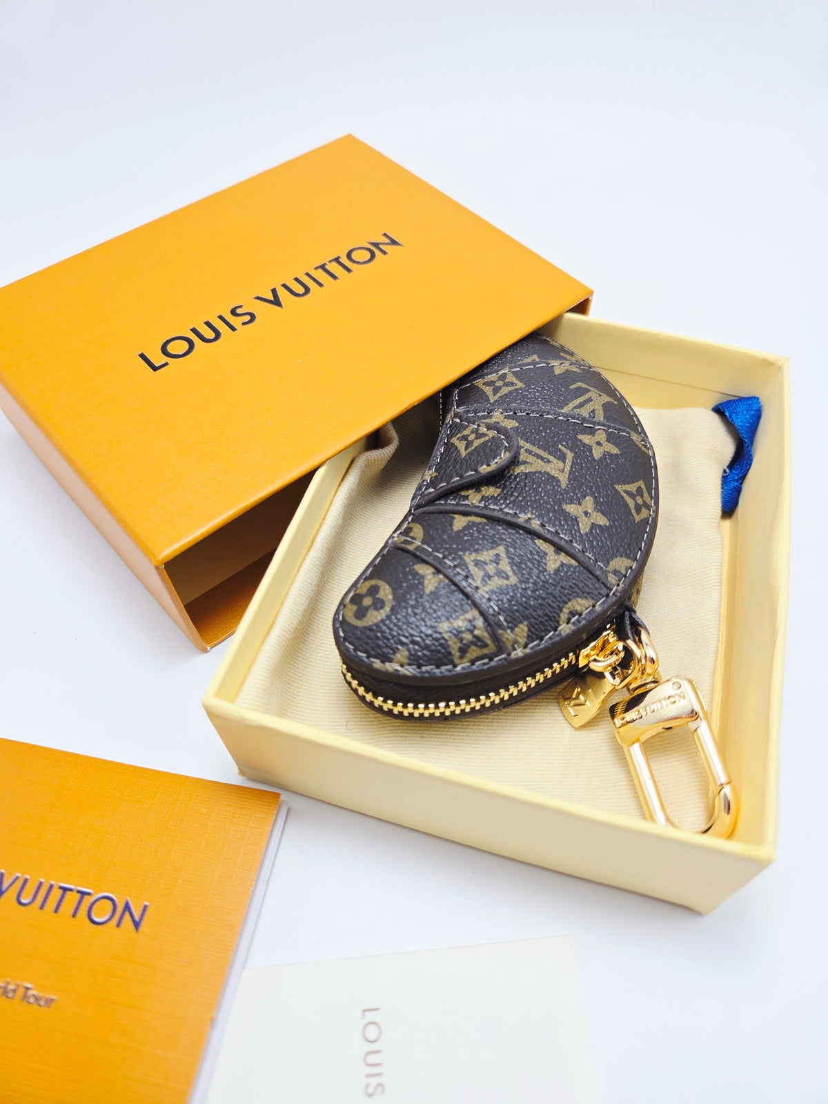 stylish Charm for women - alternate angle view 9