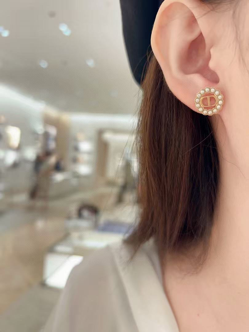 pearl letter Stud Earrings for women - alternate angle view 7