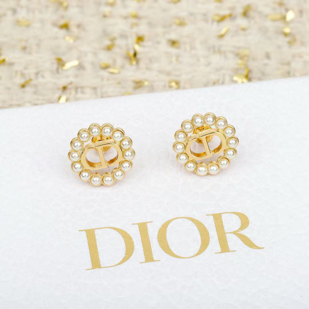 pearl letter Stud Earrings for women - product detail view