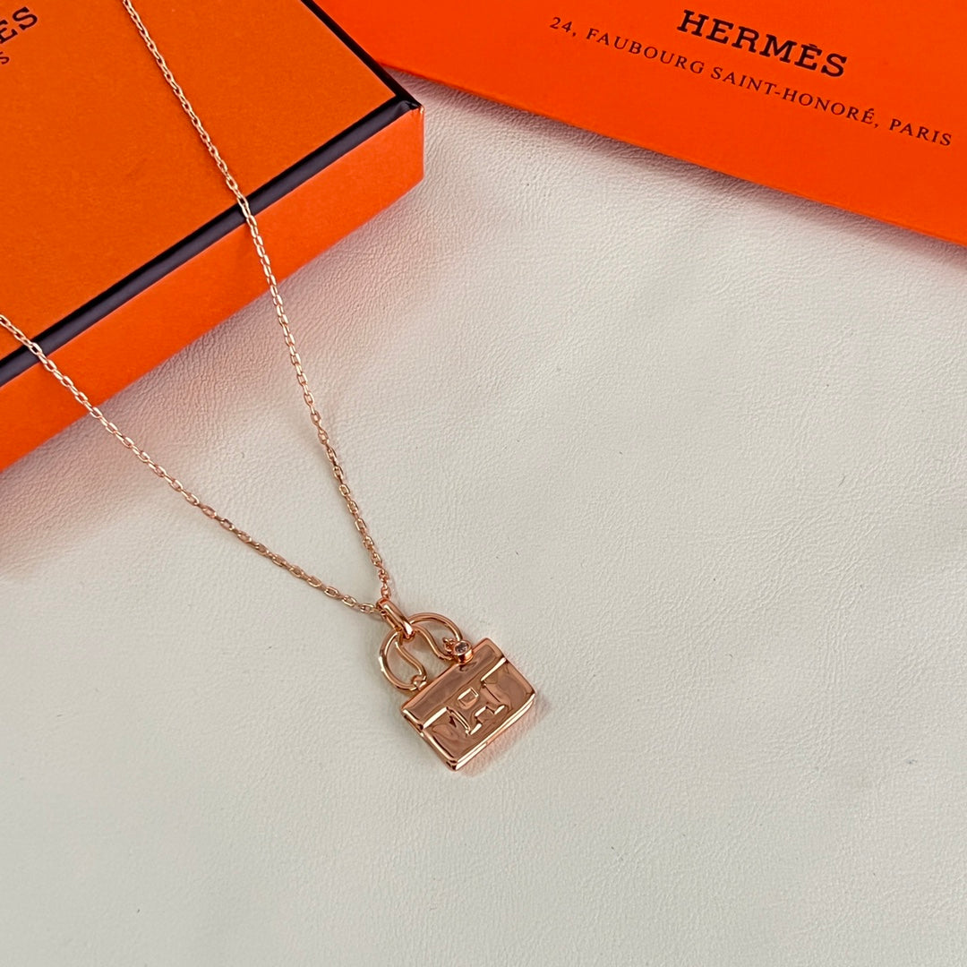 delicate Necklace for women - alternate angle view 4