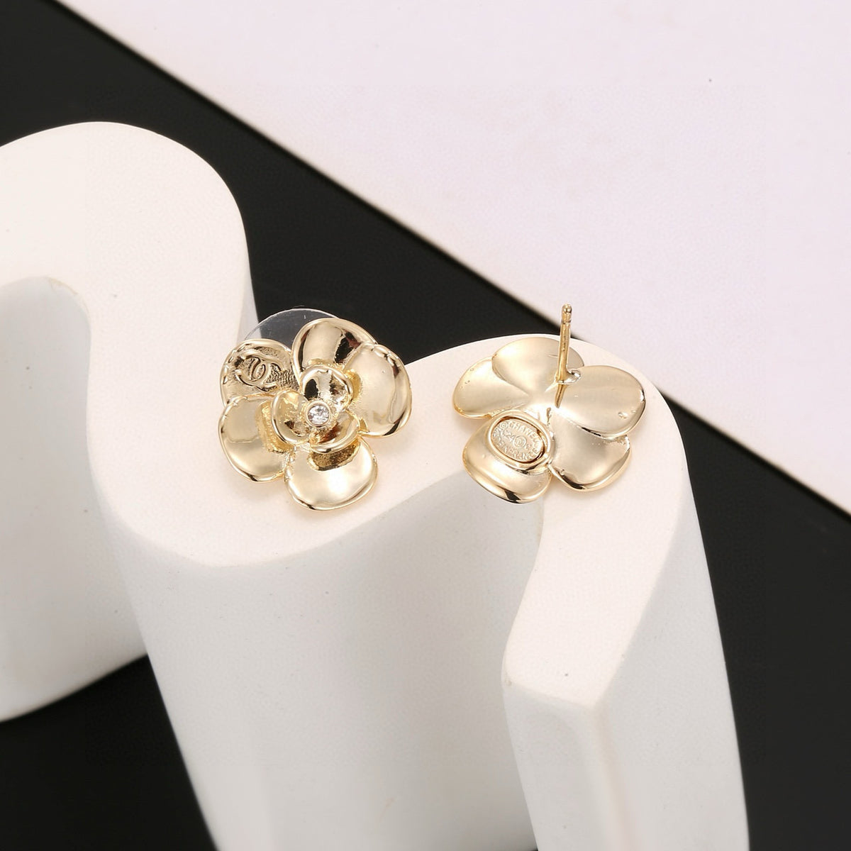 gold resin floral Stud Earrings for women - alternate angle view 4