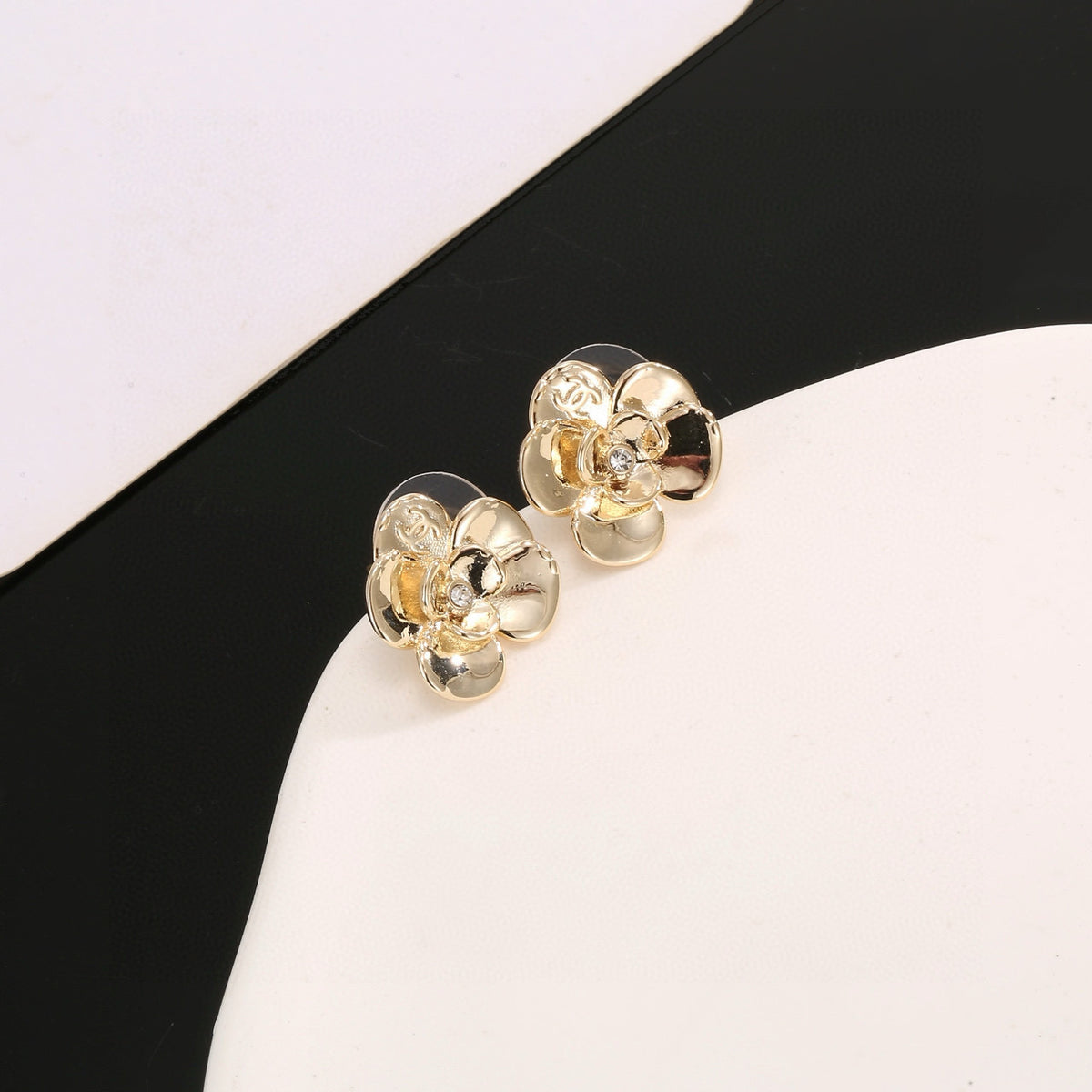 gold resin floral Stud Earrings for women - alternate angle view 3