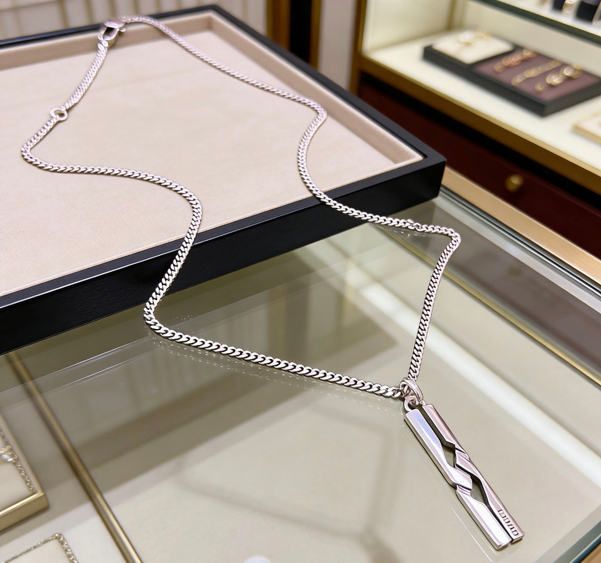 antique double g Necklace for women - product detail view