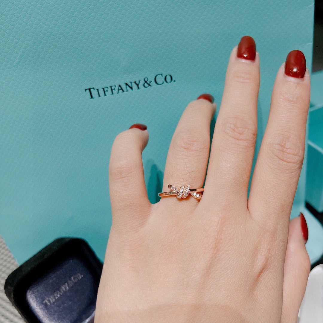 rose gold crystal rose Ring for women - alternate angle view 4