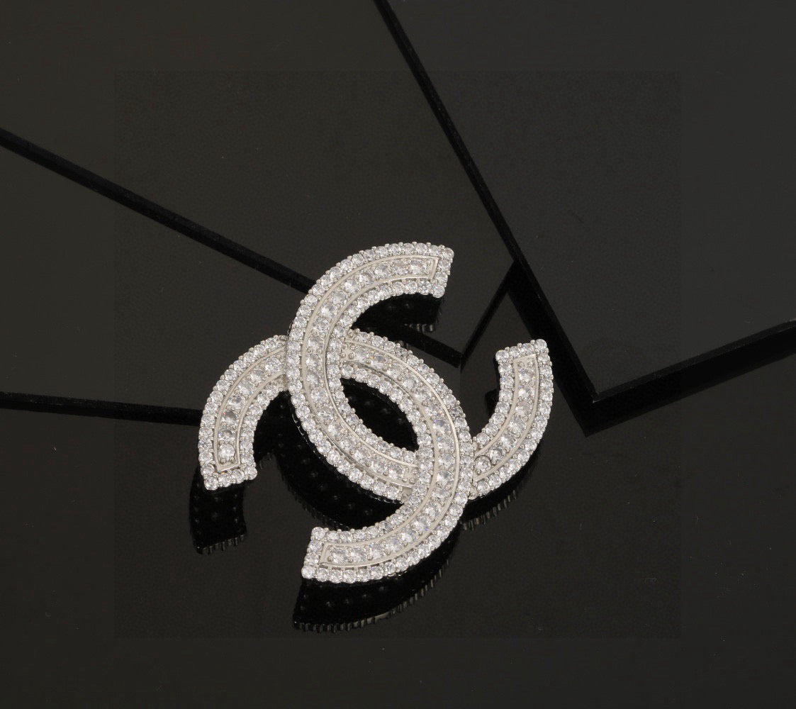crystal double c Brooch for women - alternate angle view 4