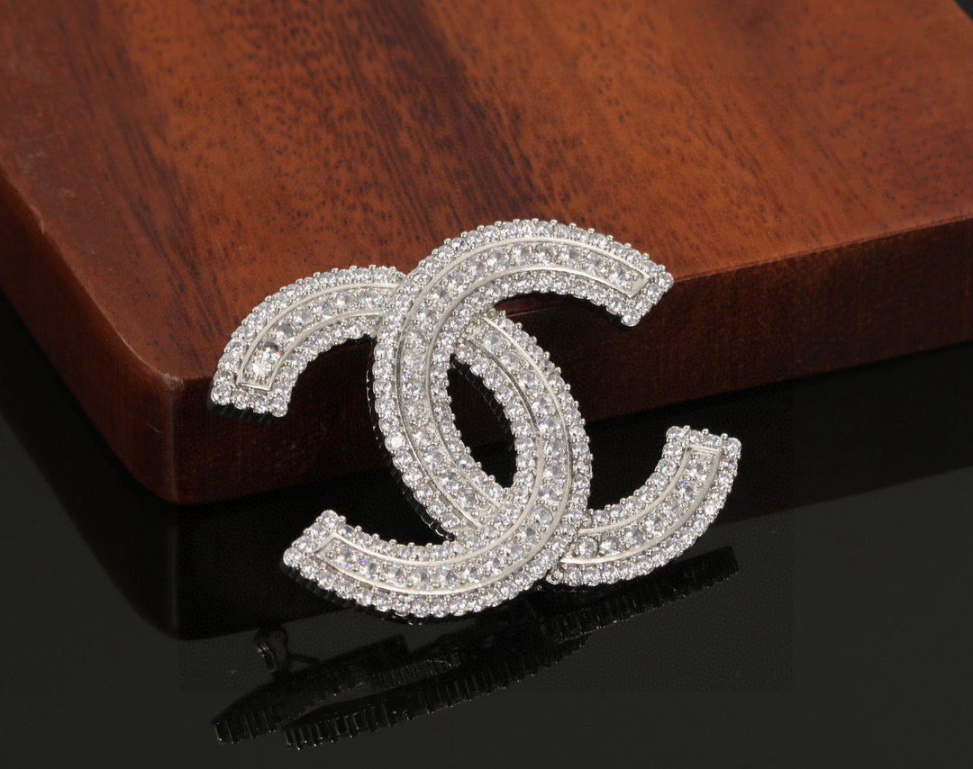 crystal double c Brooch for women - alternate angle view 6