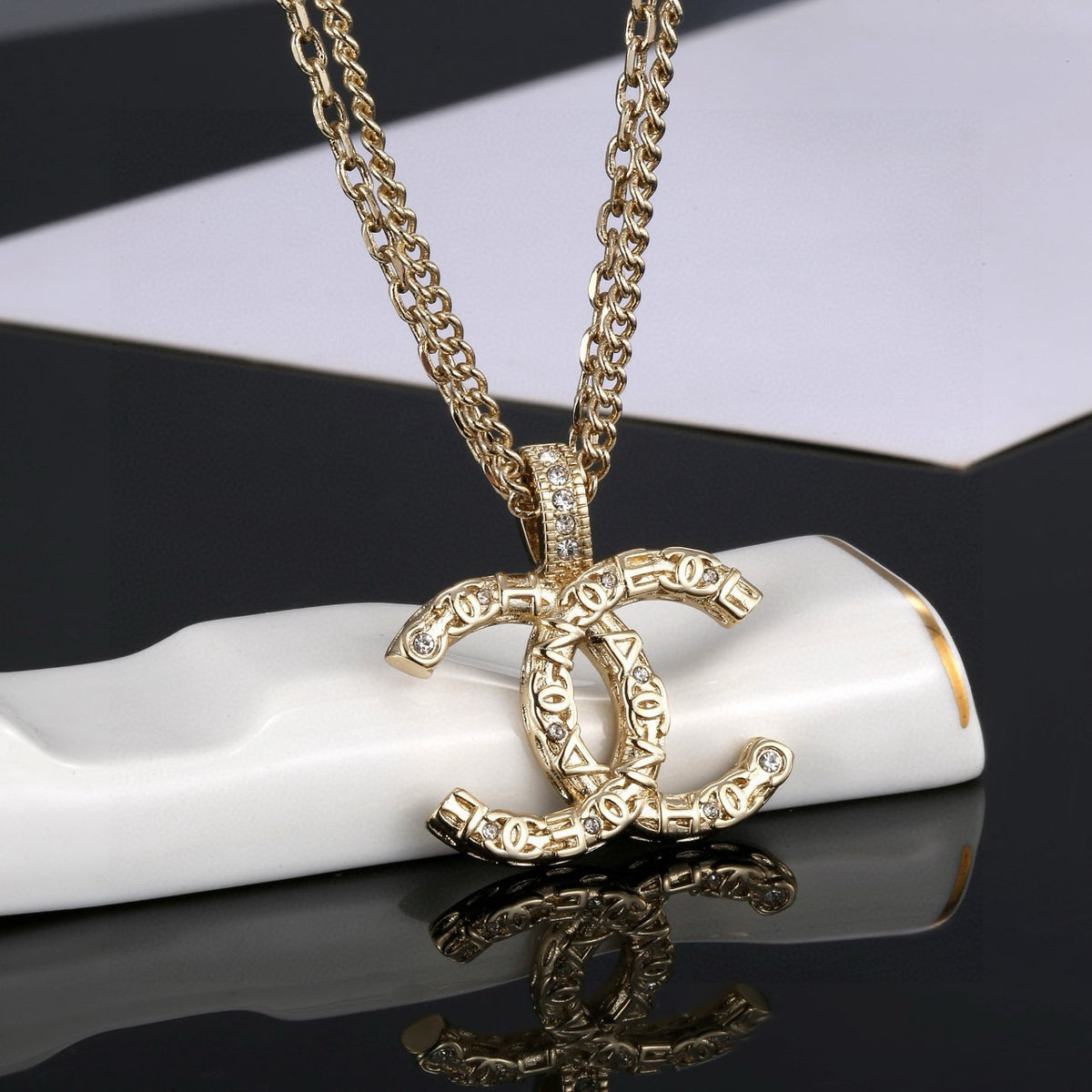 gift Ring for women - alternate angle view 3