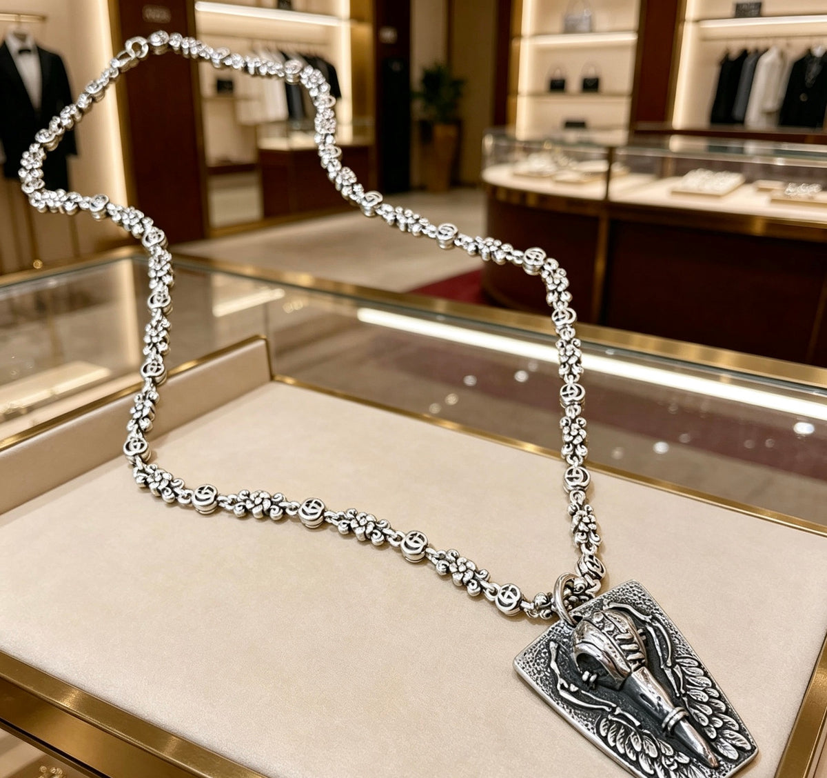 antique chain Necklace for women - alternate angle view 9