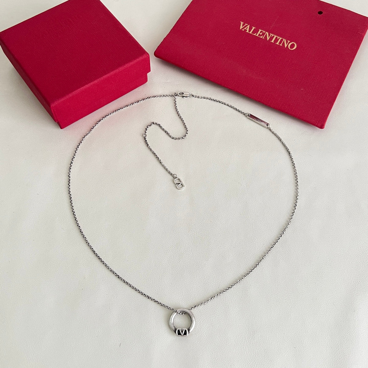 minimalist Necklace for women - alternate angle view 2
