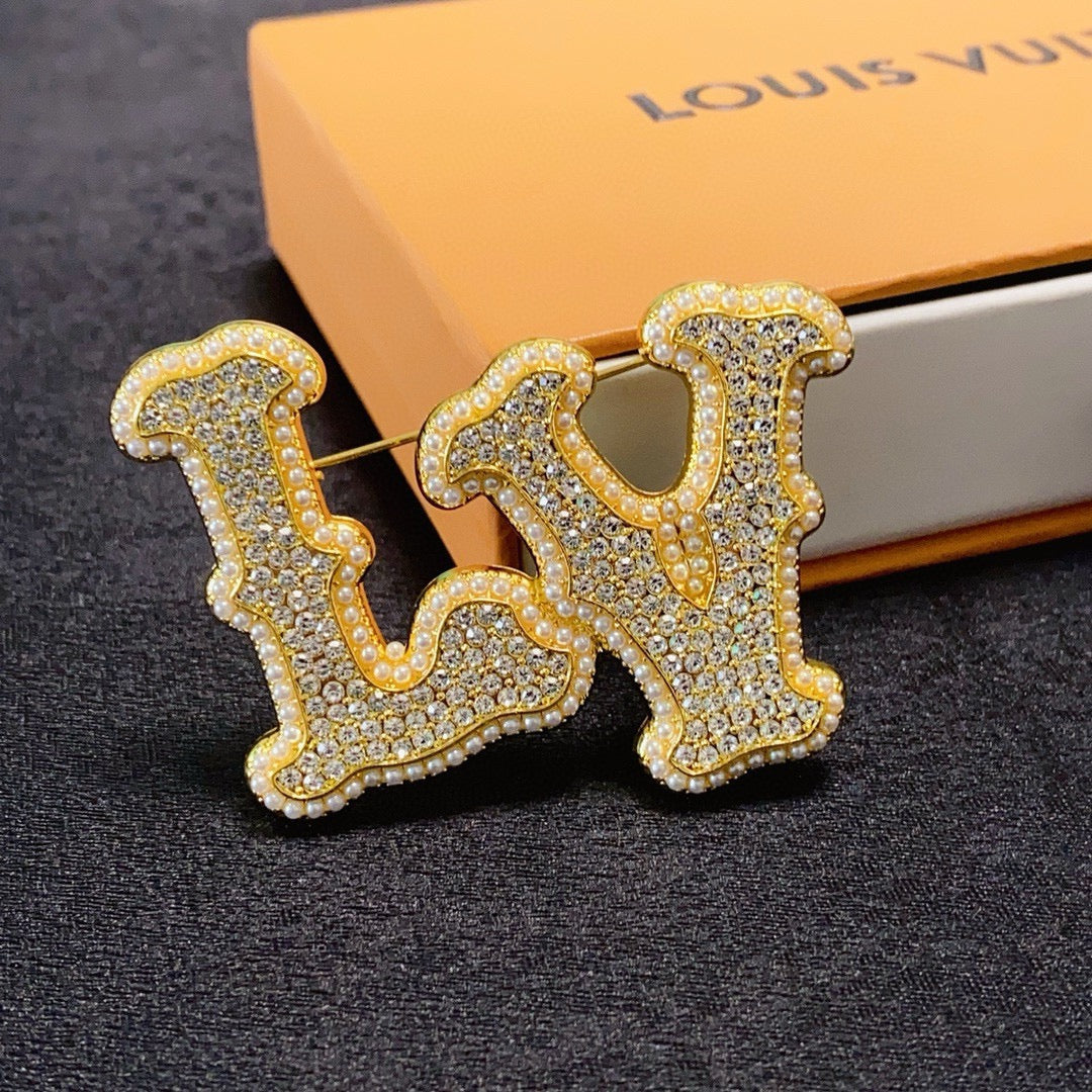 gold pearl letter Suit for men and women - alternate angle view 6