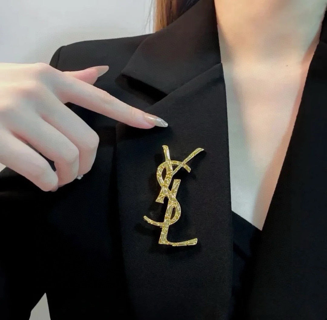 Suit for men and women - product detail view