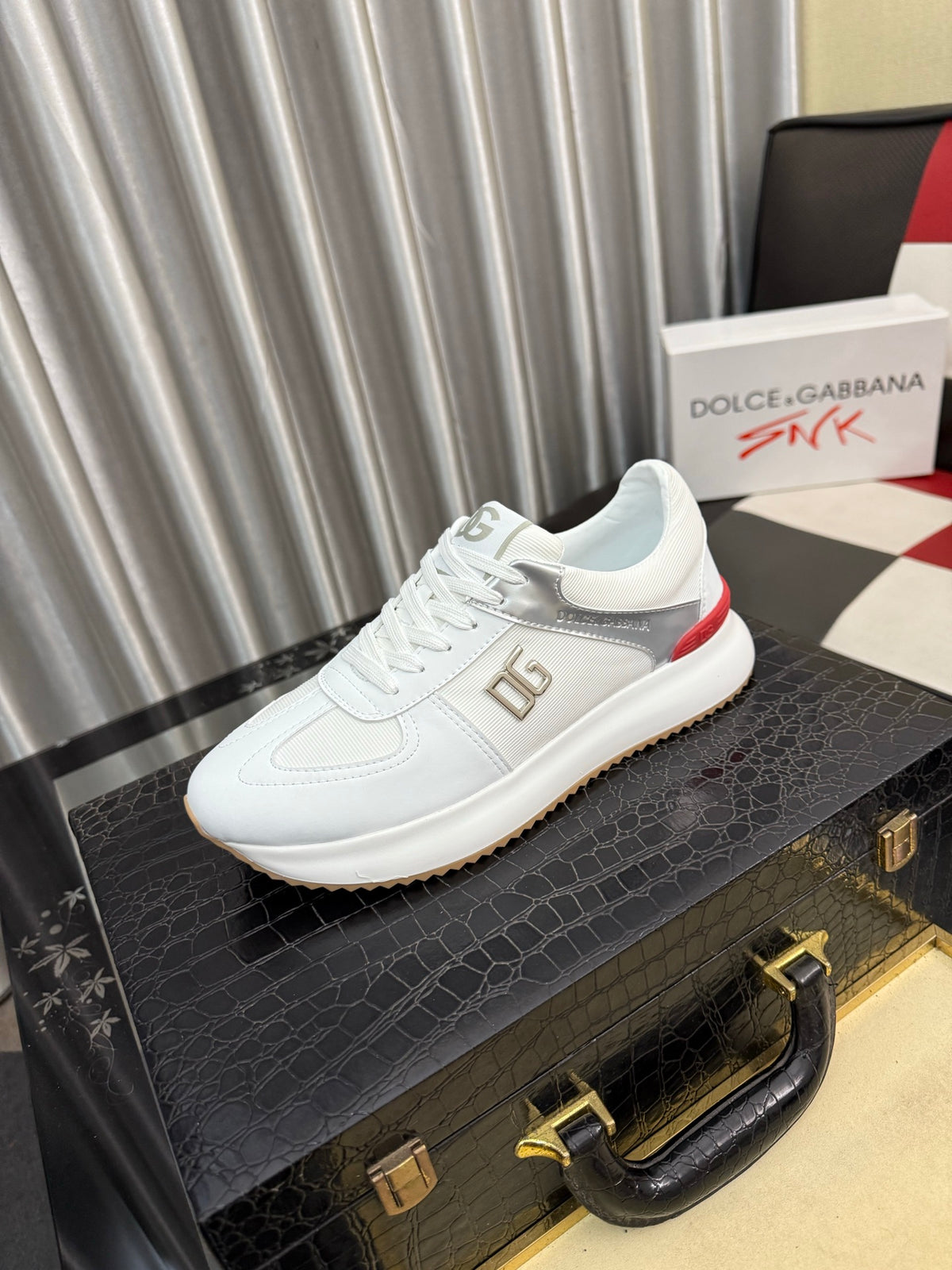 Dolce & Gabbana DG Classic Calfskin Casual Shoes