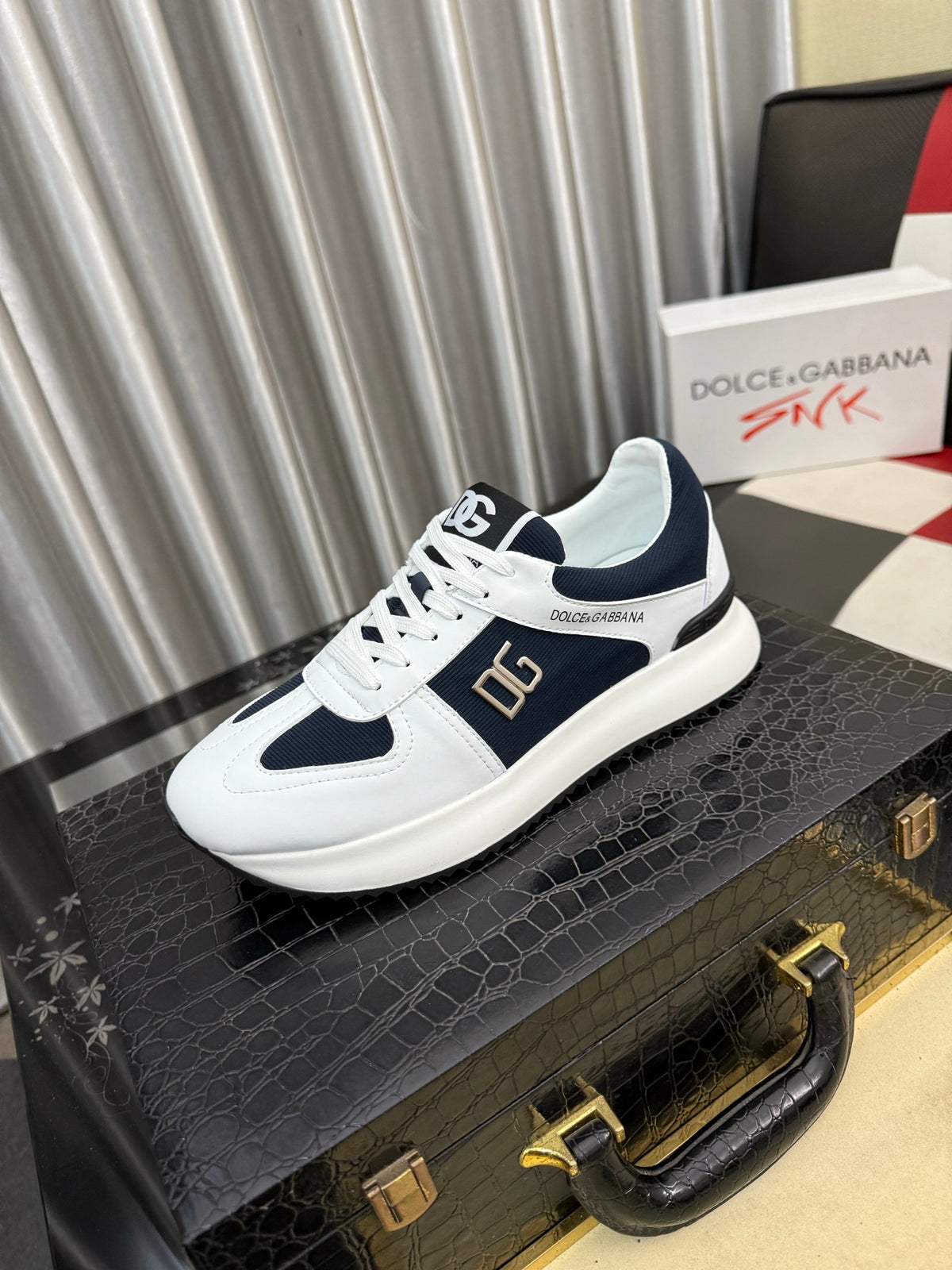 Dolce & Gabbana DG Classic Calfskin Casual Shoes