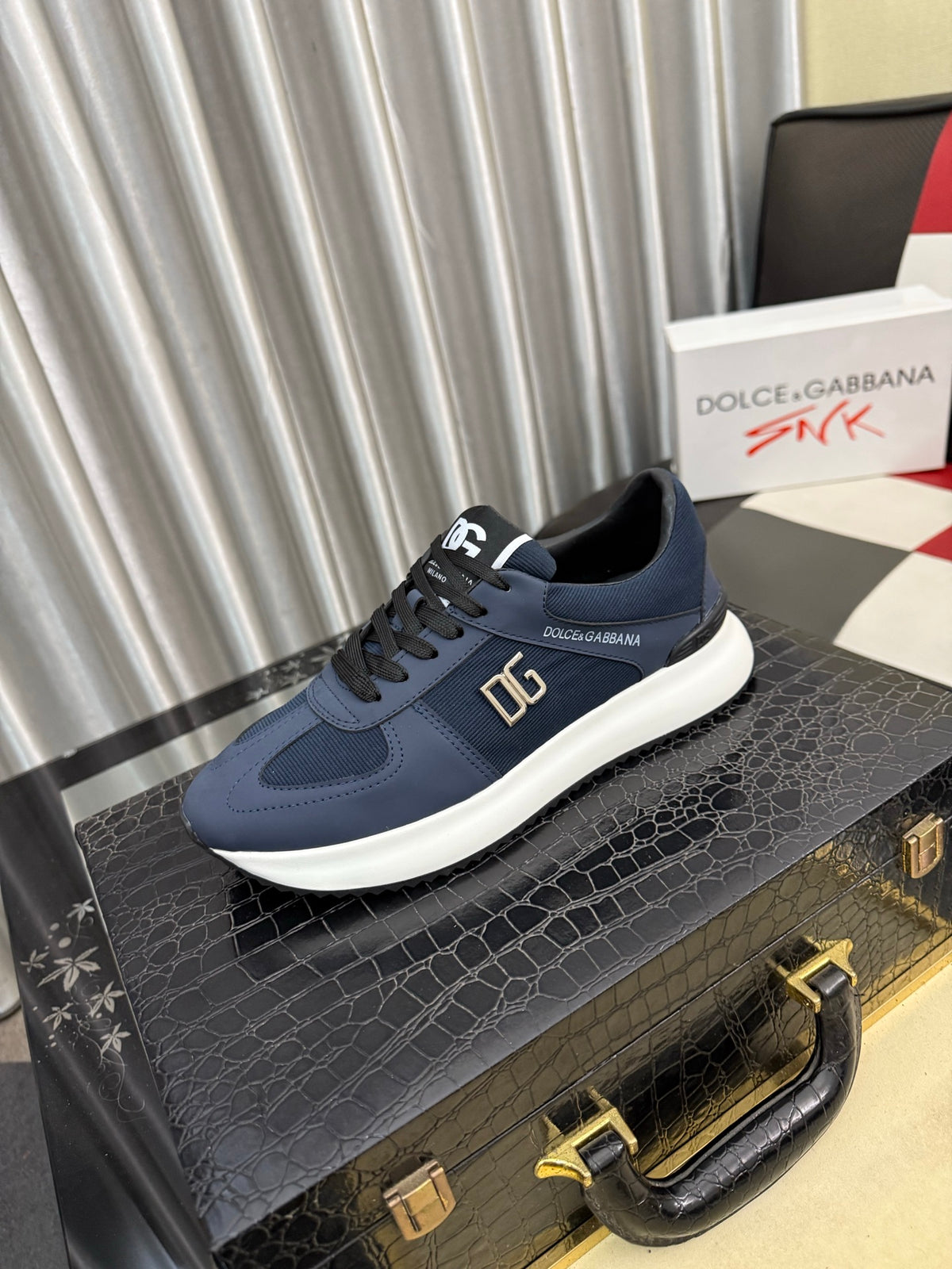 Dolce & Gabbana DG Classic Calfskin Casual Shoes