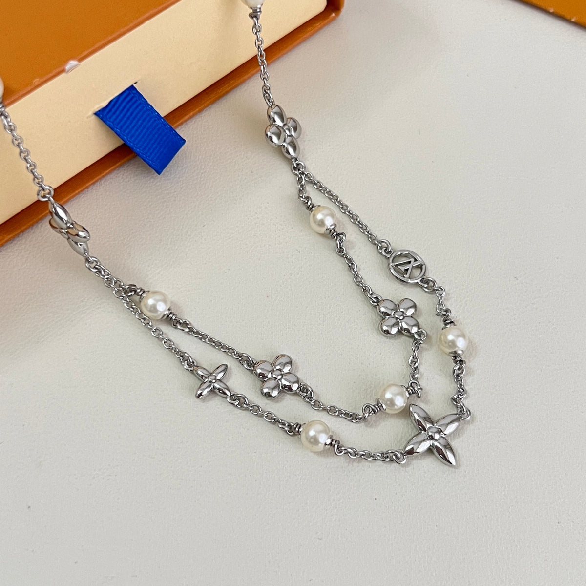 vintage Necklace for men - alternate angle view 3