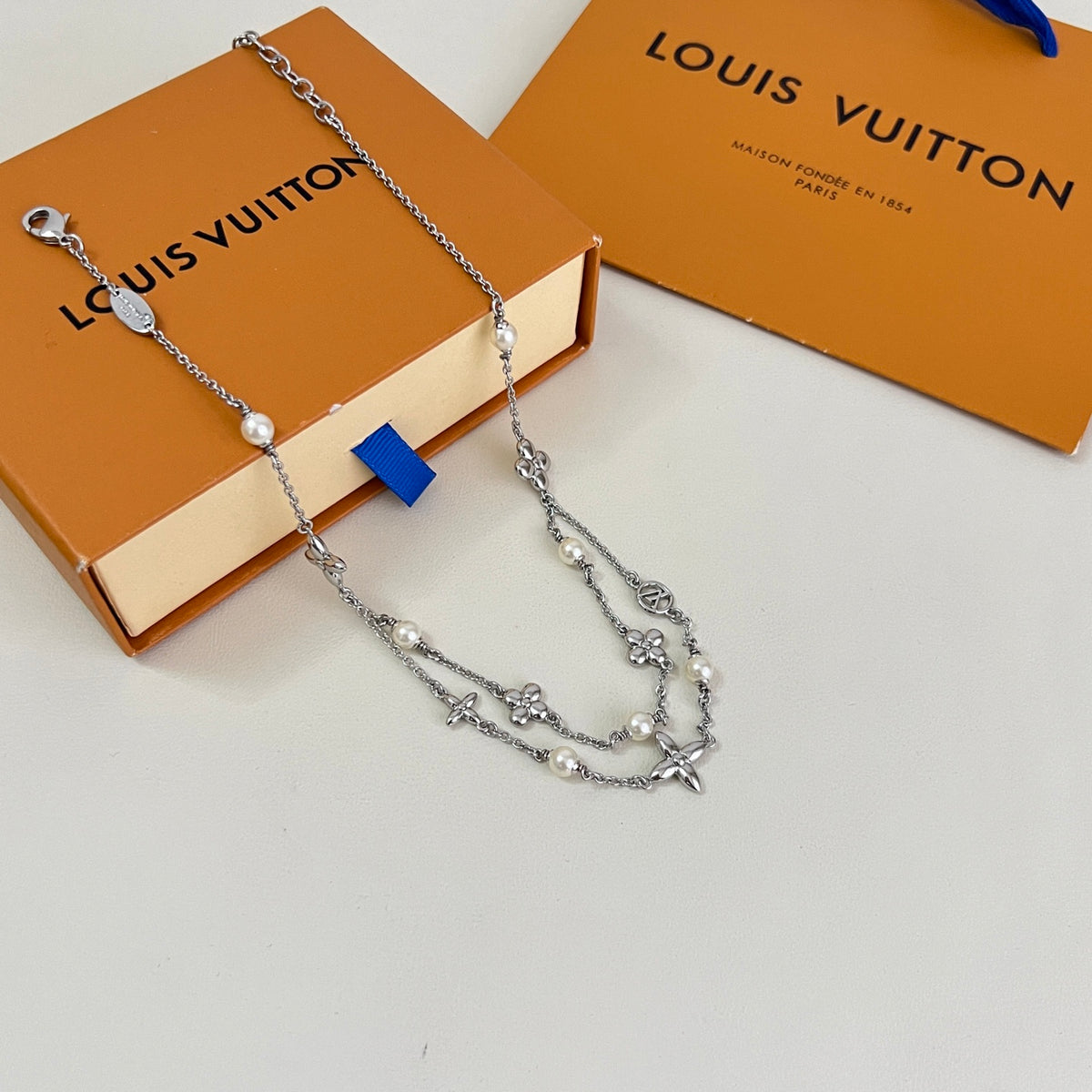 vintage Necklace for men - product detail view