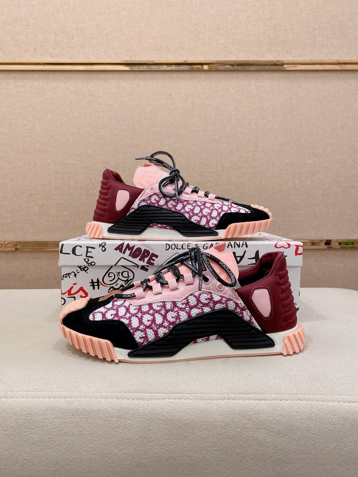Dolce & Gabbana DG Couple's Athletic Casual Sneakers