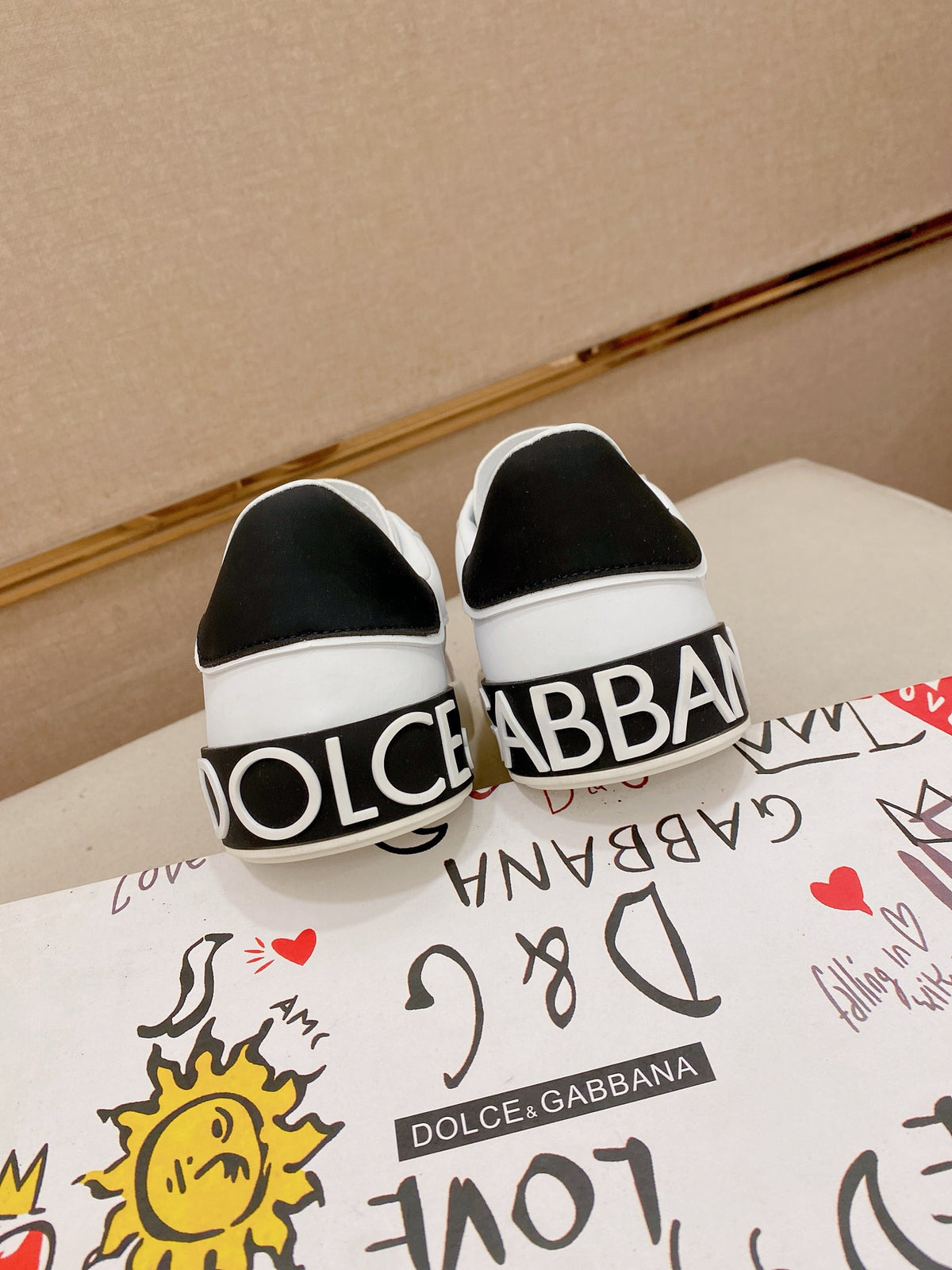 Dolce & Gabbana DG Couple's Athletic Casual Sneakers