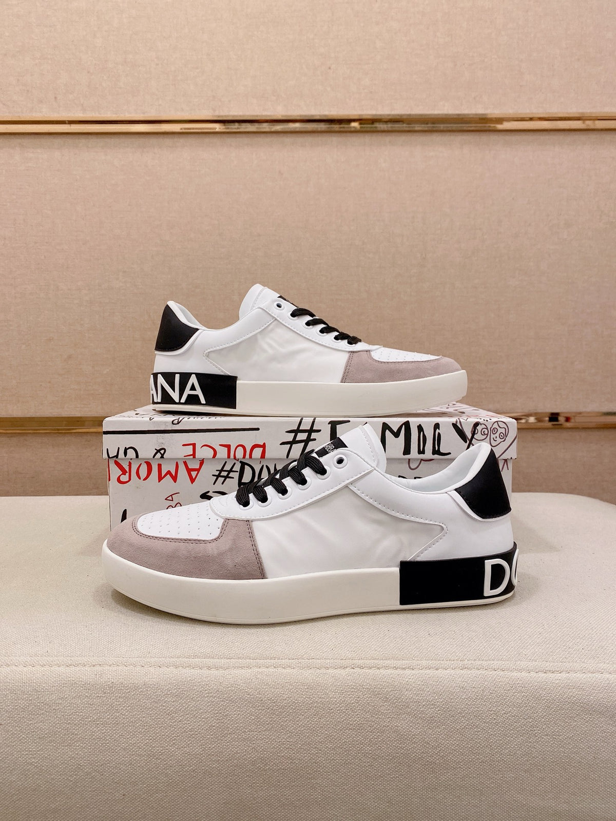 Dolce & Gabbana DG Couple's Athletic Casual Sneakers