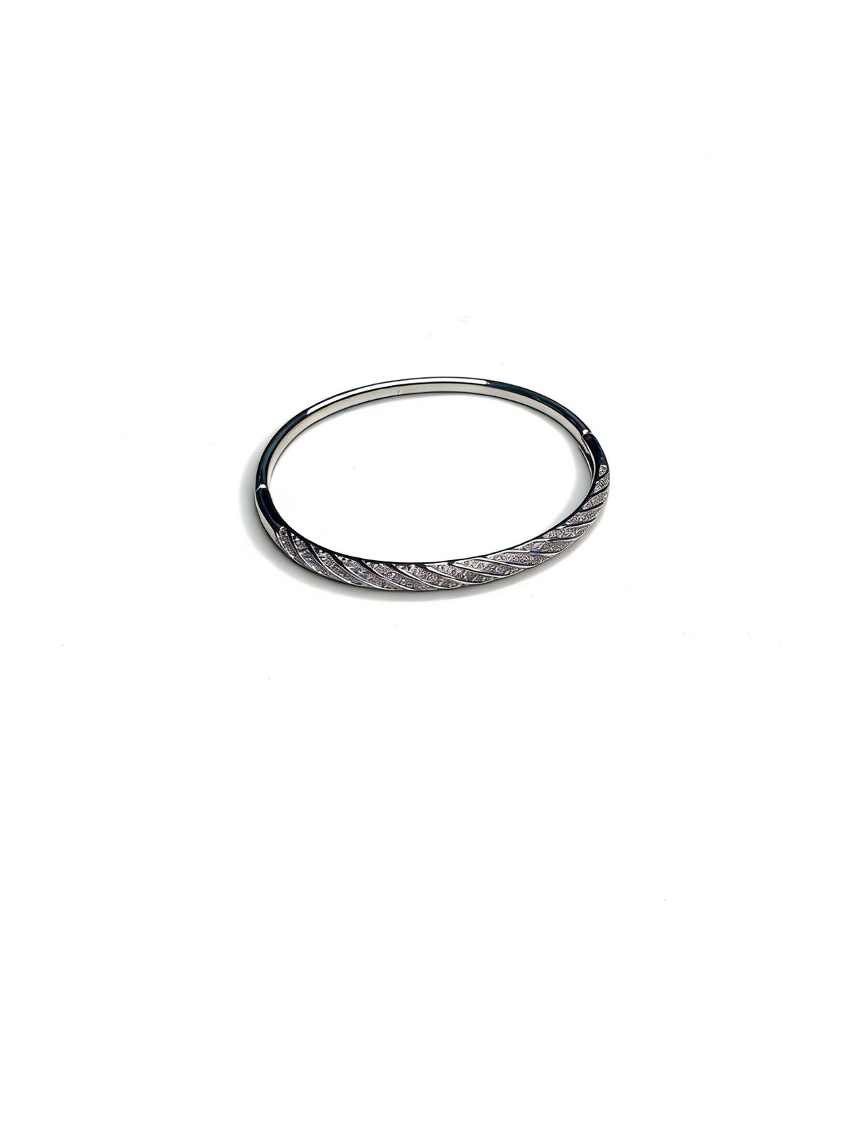 gold minimalist Ring for men - product detail view