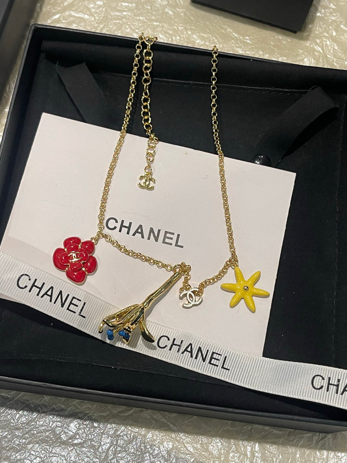 red floral Necklace for women - alternate angle view 7