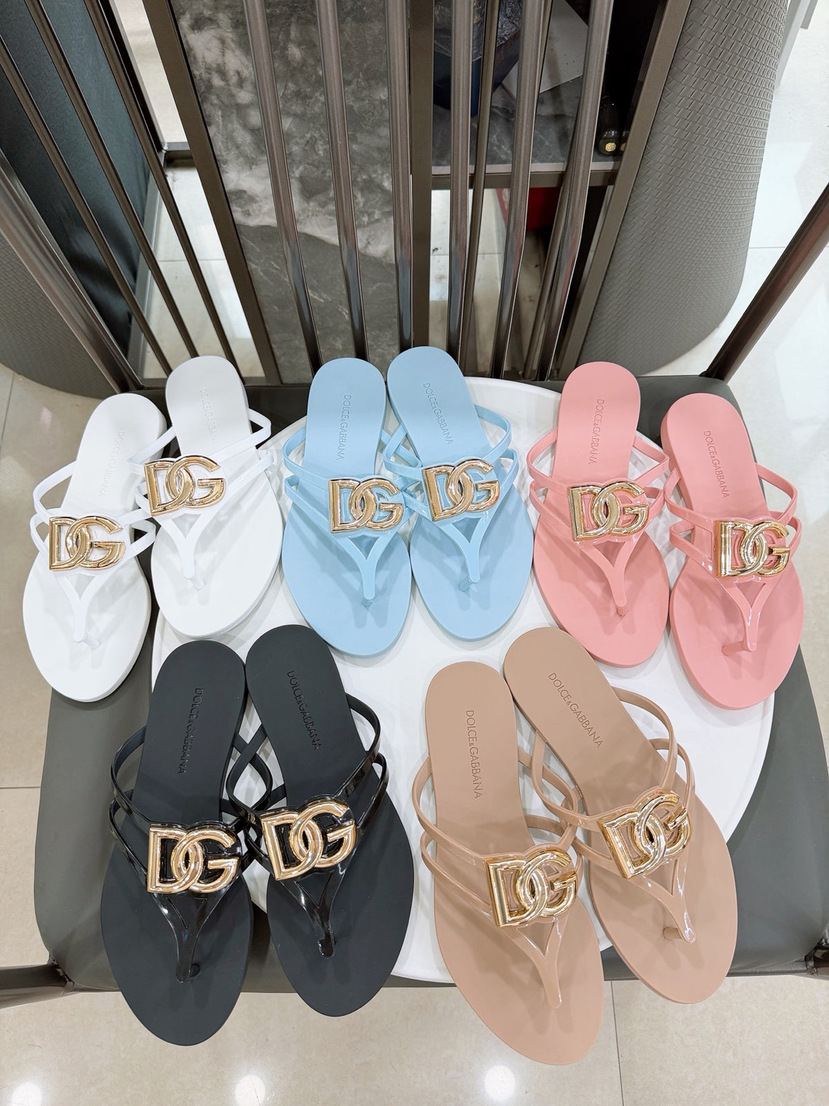 Dolce & Gabbana DG Men's Gold-Buckle TPU Flip Flops