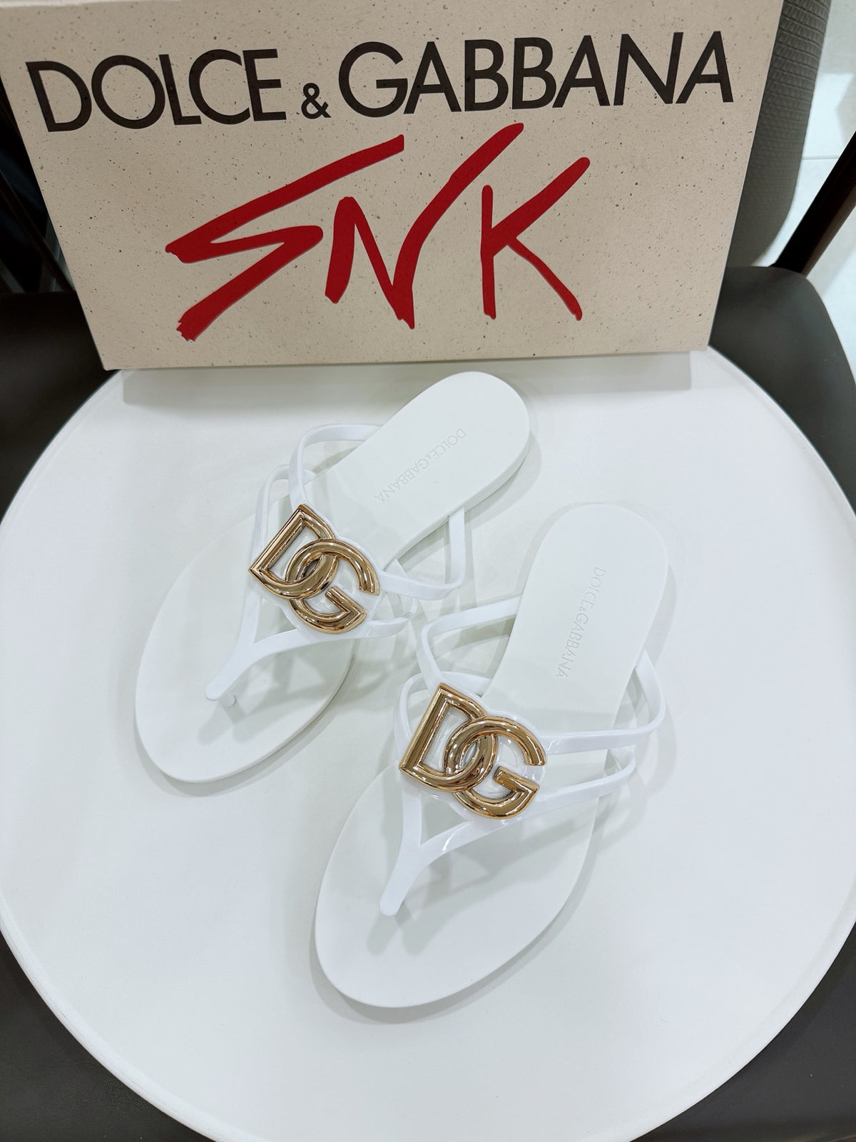 Dolce & Gabbana DG Men's Gold-Buckle TPU Flip Flops