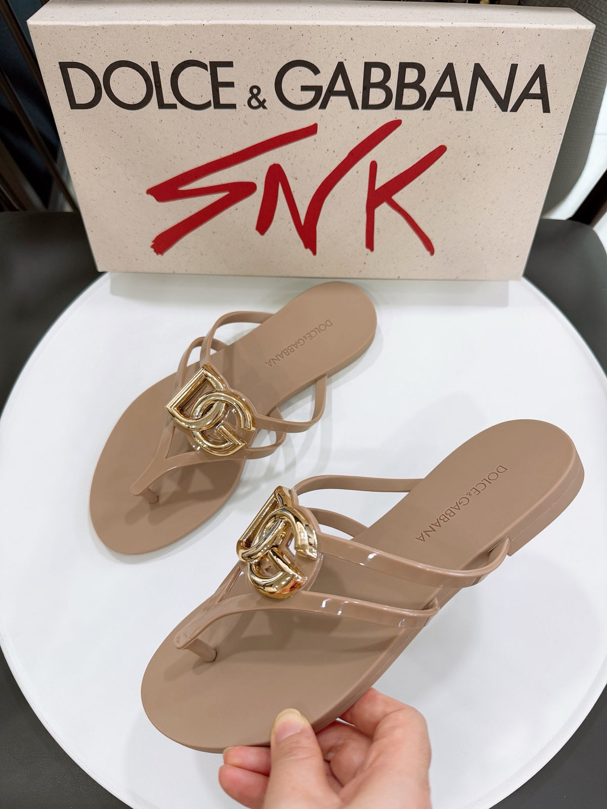 Dolce & Gabbana DG Men's Gold-Buckle TPU Flip Flops