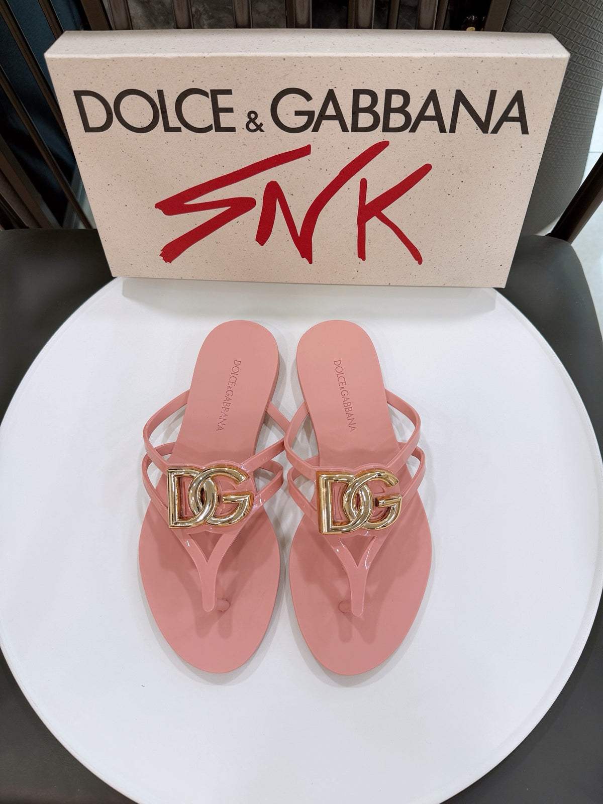 Dolce & Gabbana DG Men's Gold-Buckle TPU Flip Flops