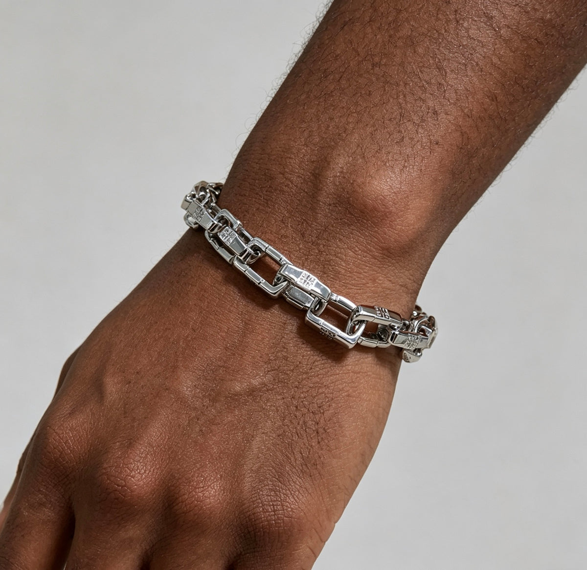 gold gold plated floral Bracelet for men - alternate angle view 9