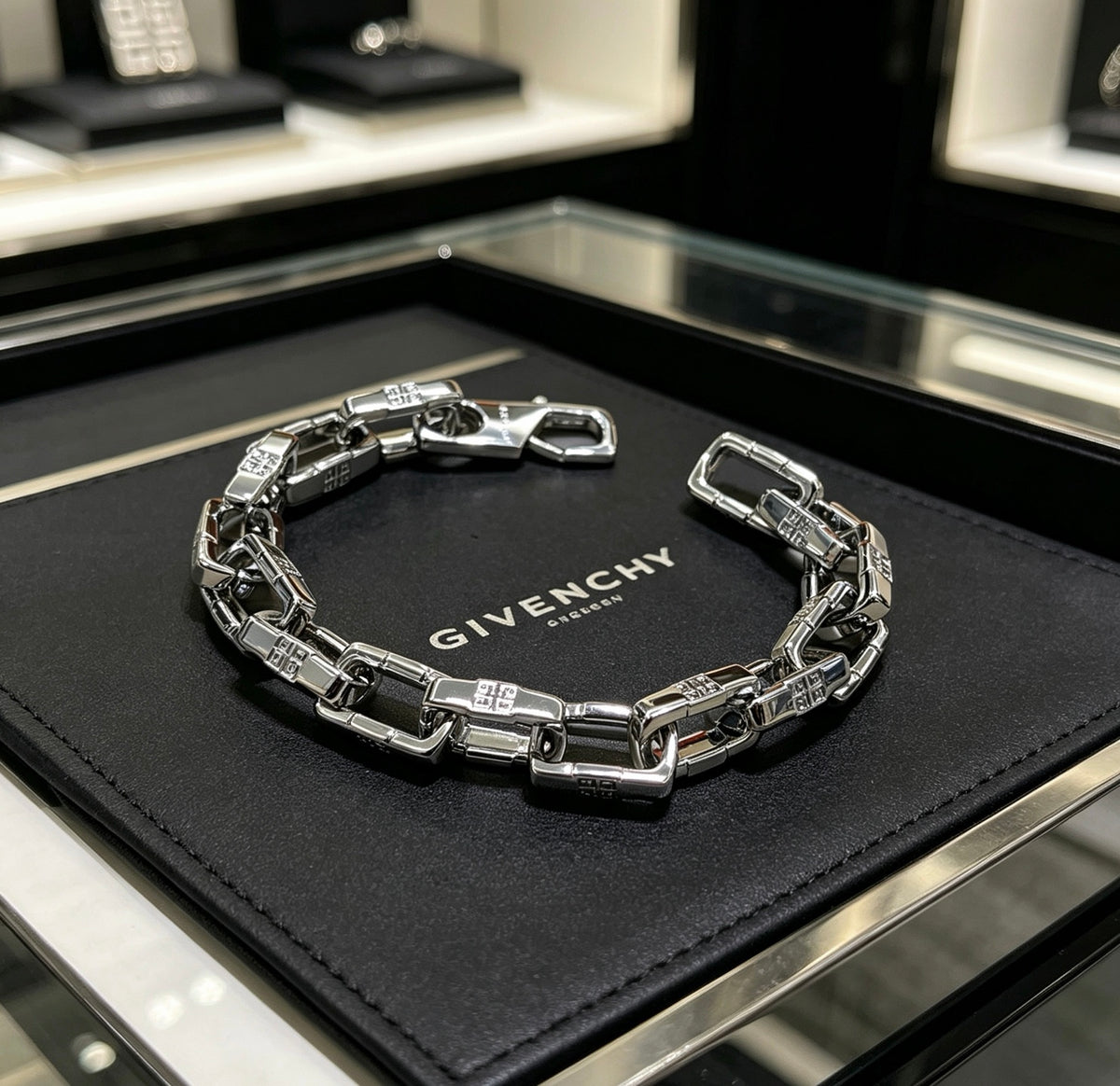 gold gold plated floral Bracelet for men - alternate angle view 7