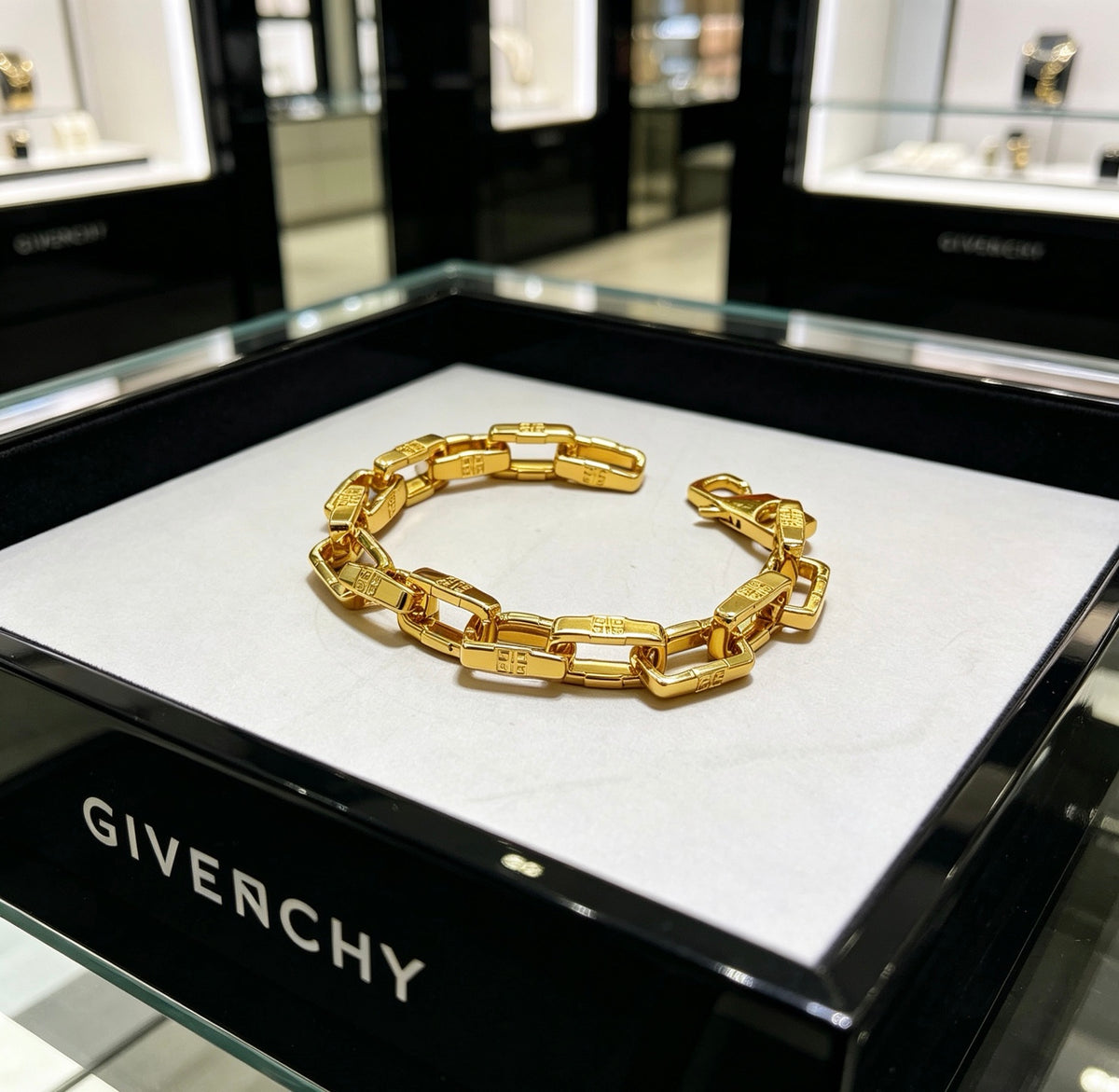 gold gold plated floral Bracelet for men - alternate angle view 5