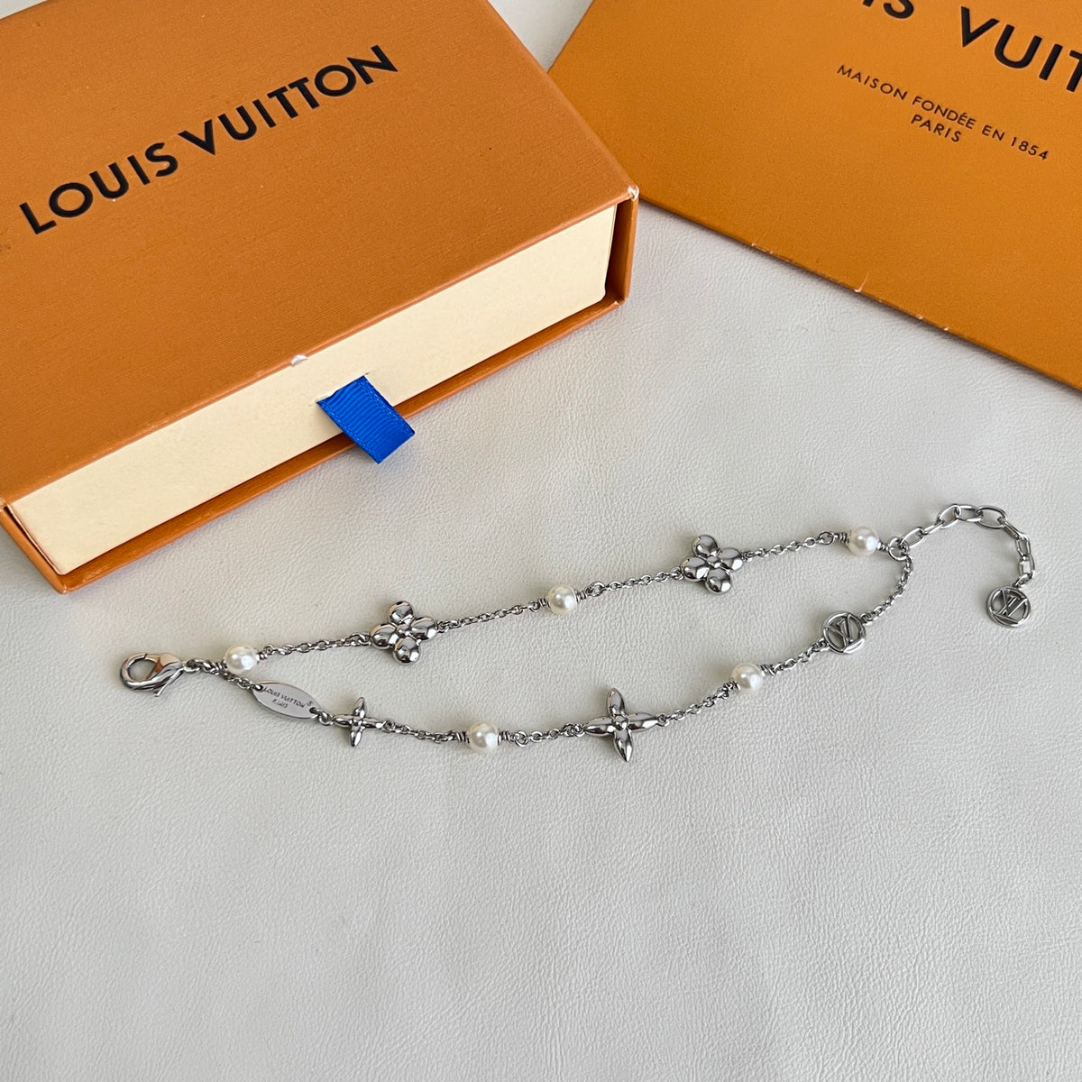 vintage Bracelet for women - alternate angle view 6
