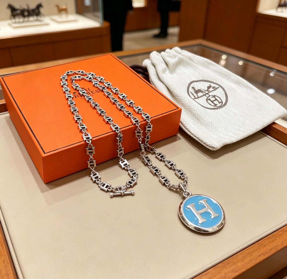 chain Necklace for men - alternate angle view 4