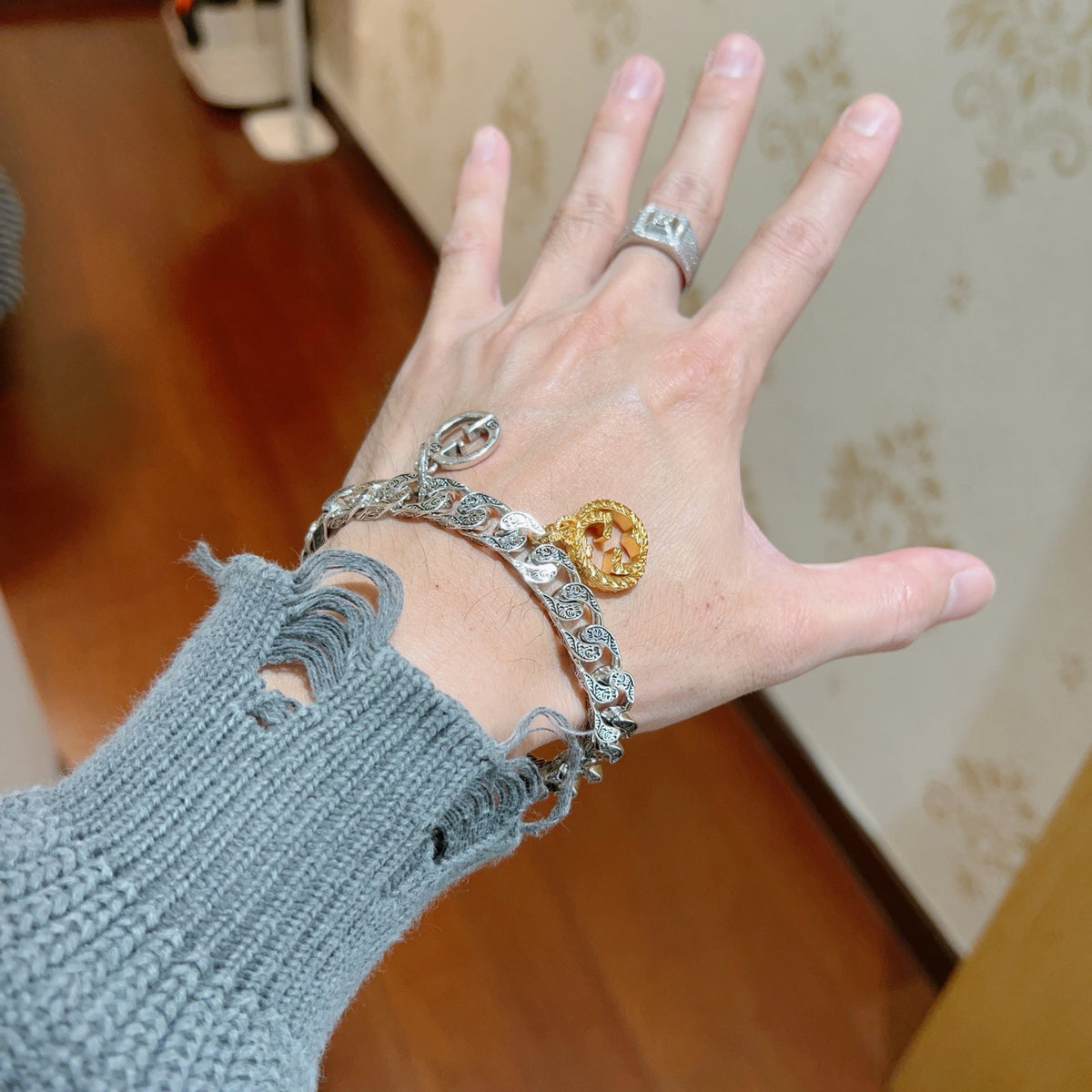beige delicate Bracelet for men - alternate angle view 8