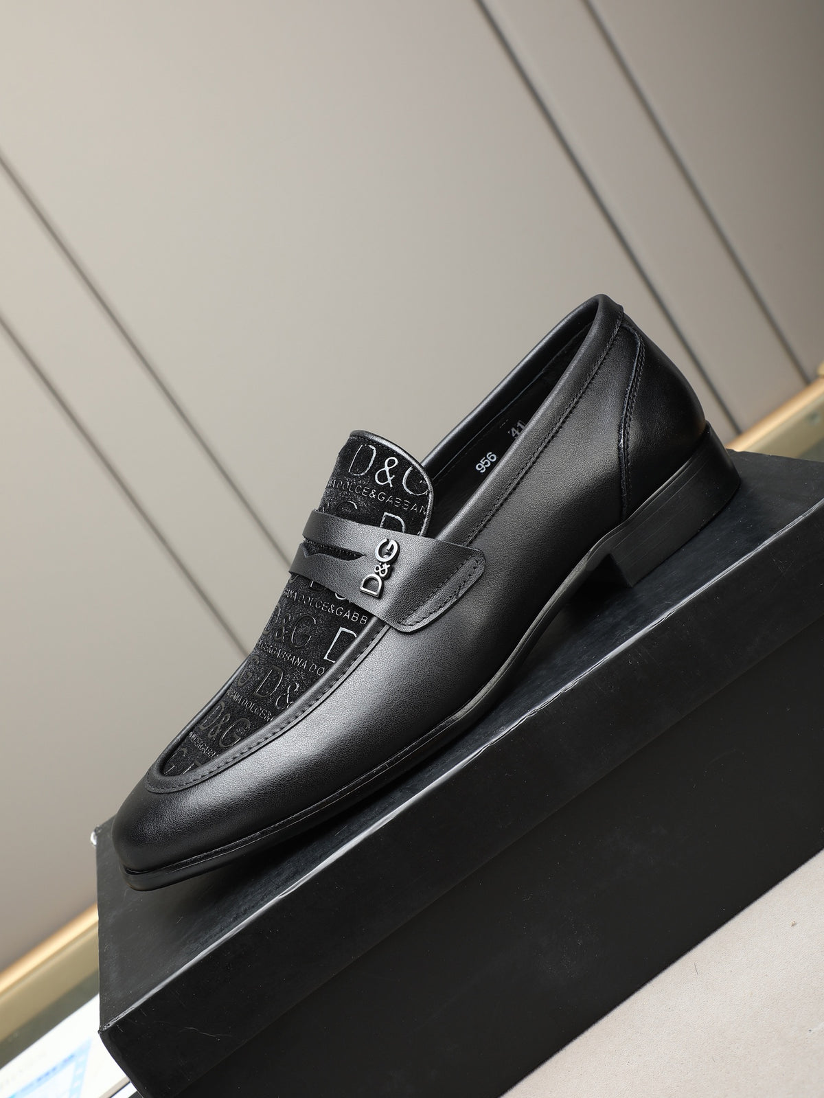 Dolce & Gabbana DG Men's Handcrafted Formal Dress Shoes