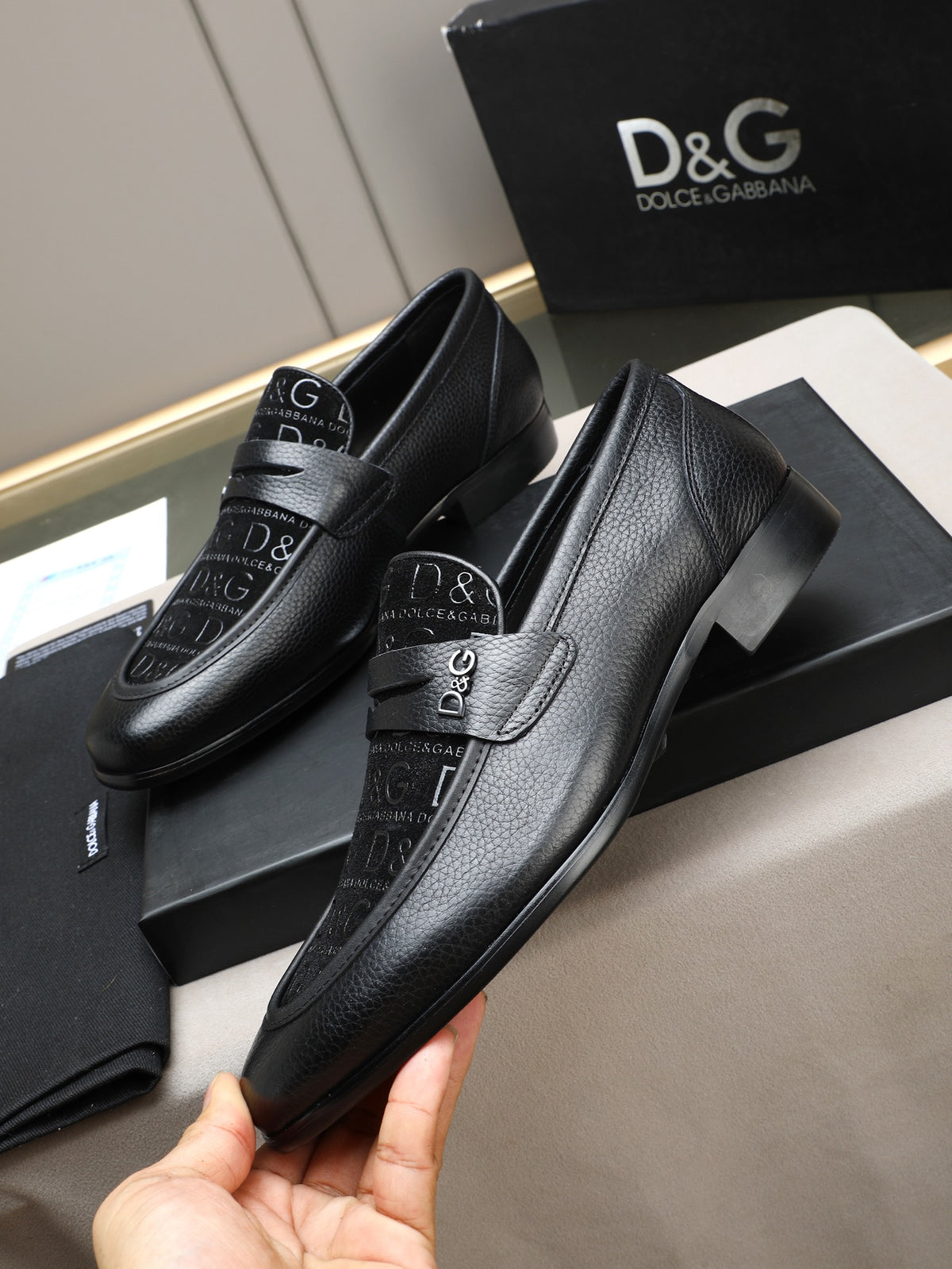 Dolce & Gabbana DG Men's Handcrafted Formal Dress Shoes