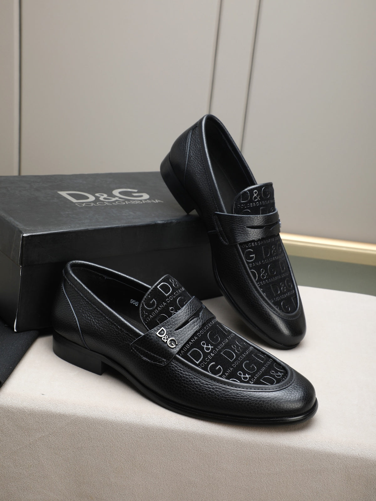 Dolce & Gabbana DG Men's Handcrafted Formal Dress Shoes