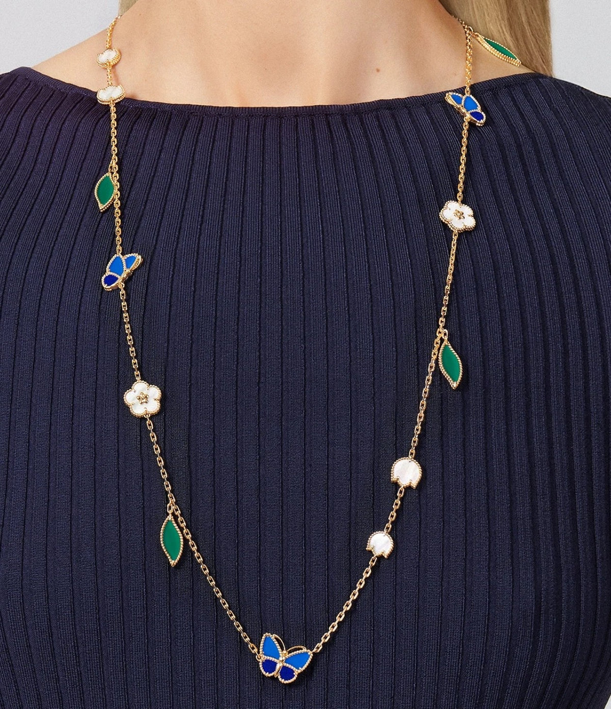 fashion accessory for women - product detail view