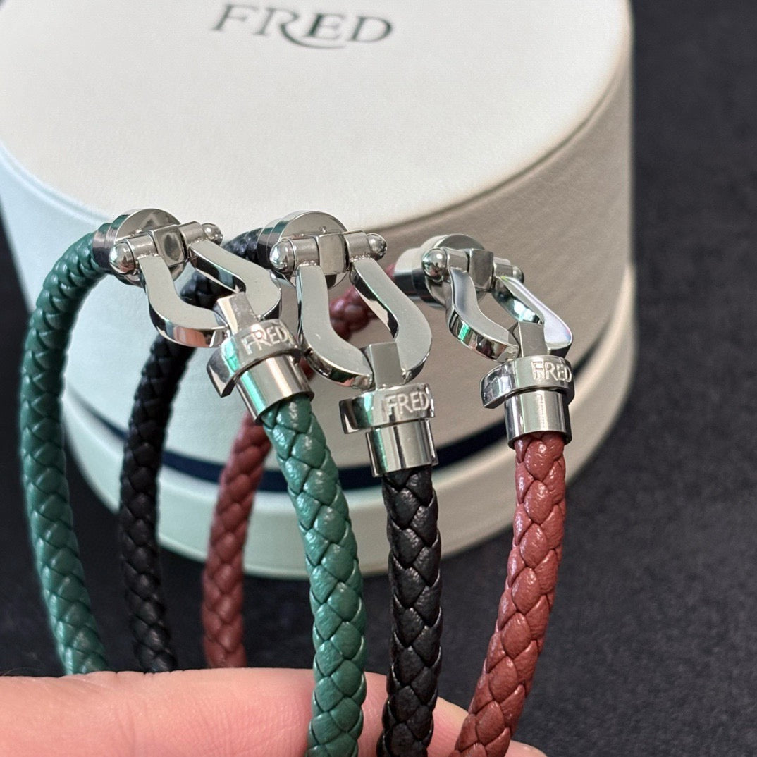 silver genuine leather versatile Bracelet for men - product detail view