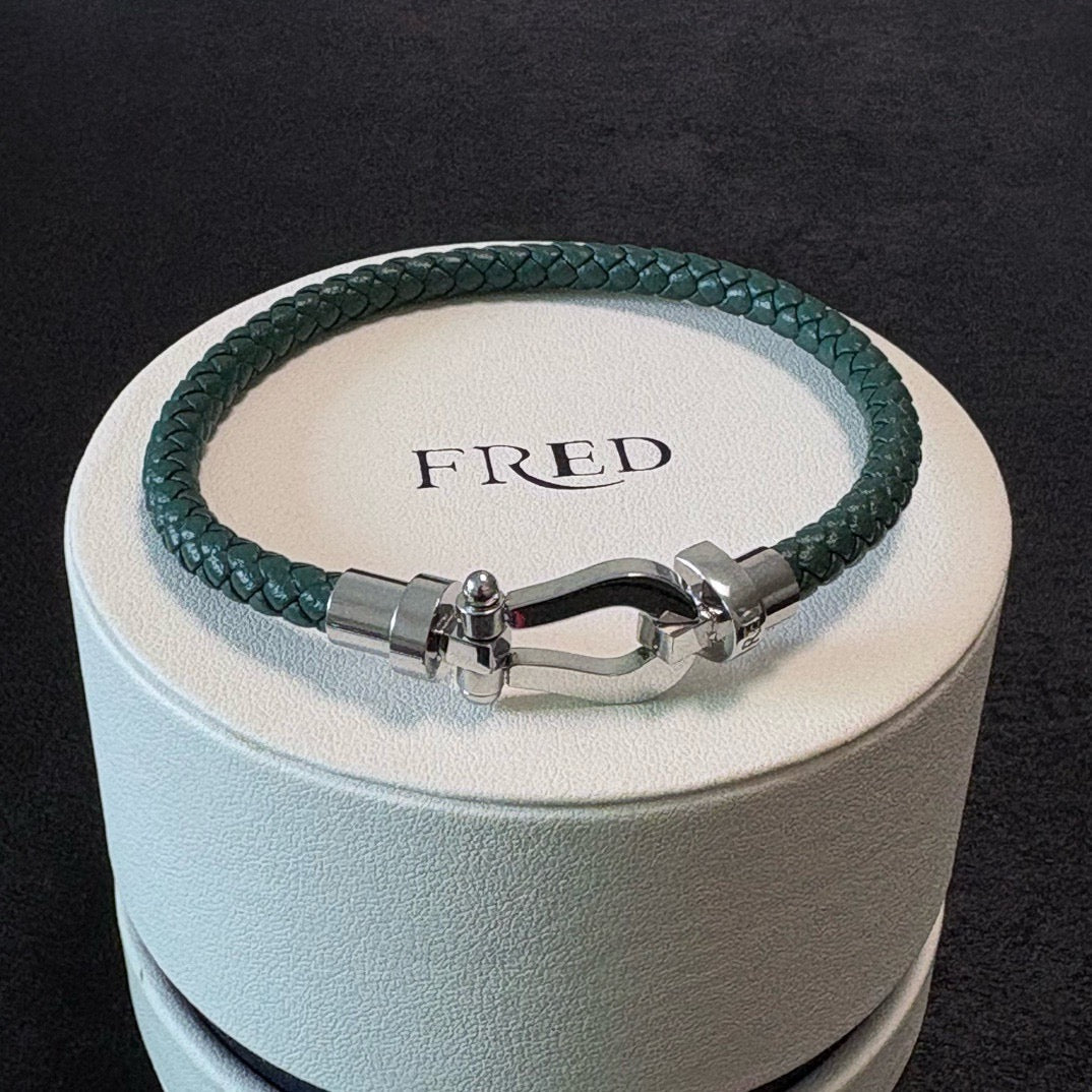 silver genuine leather versatile Bracelet for men - alternate angle view 7