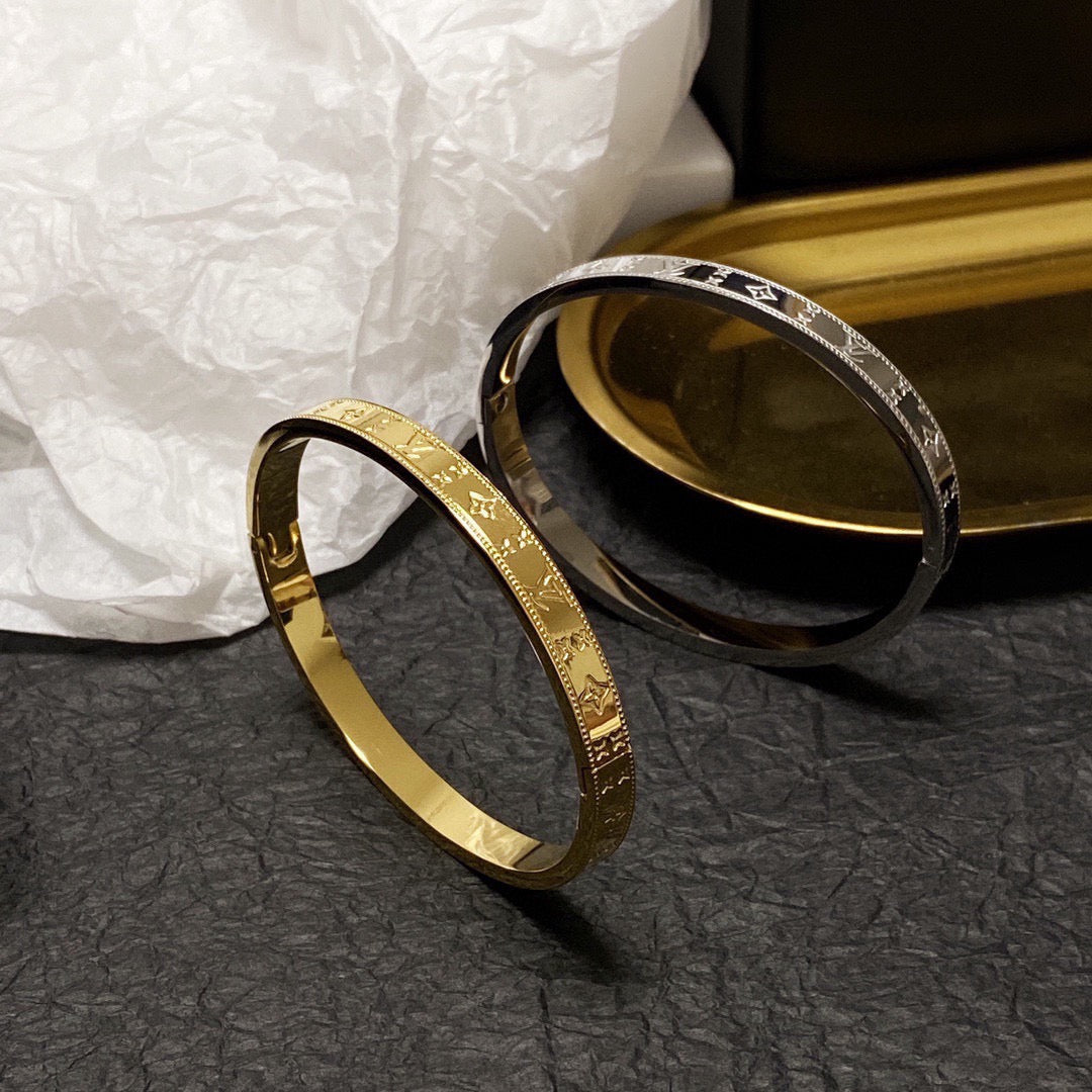 unisex Bangle for men - alternate angle view 9