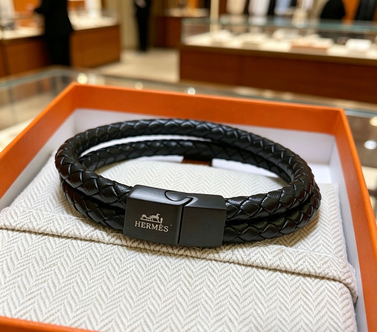 gold luxury Bracelet for men - alternate angle view 9