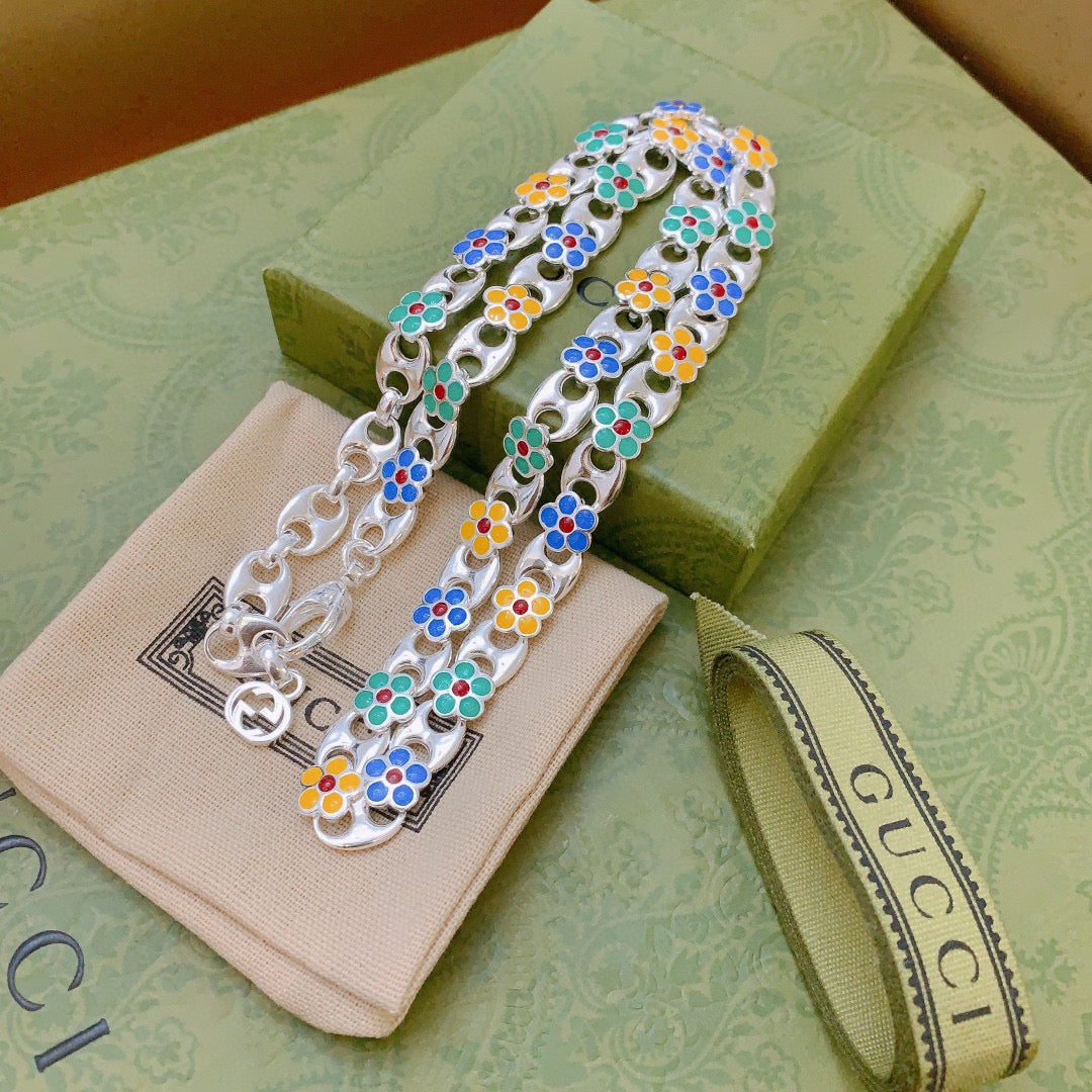 antique chain Necklace for women - alternate angle view 7