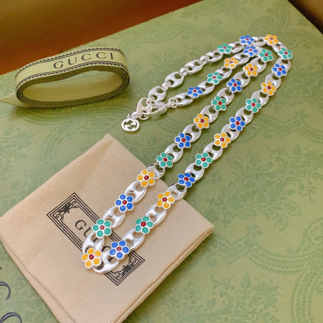 antique chain Necklace for women - alternate angle view 8