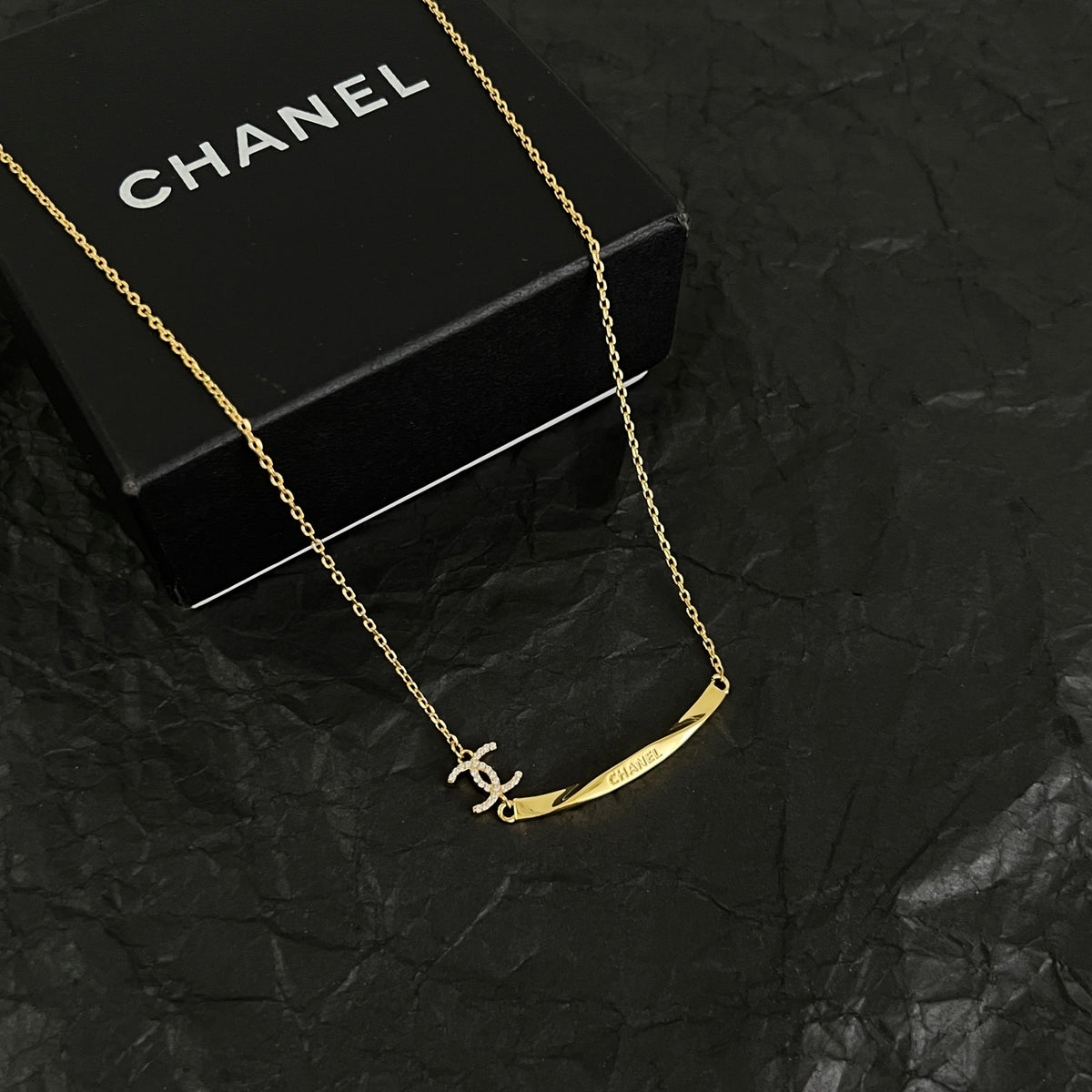 elegant Necklace for women - alternate angle view 7