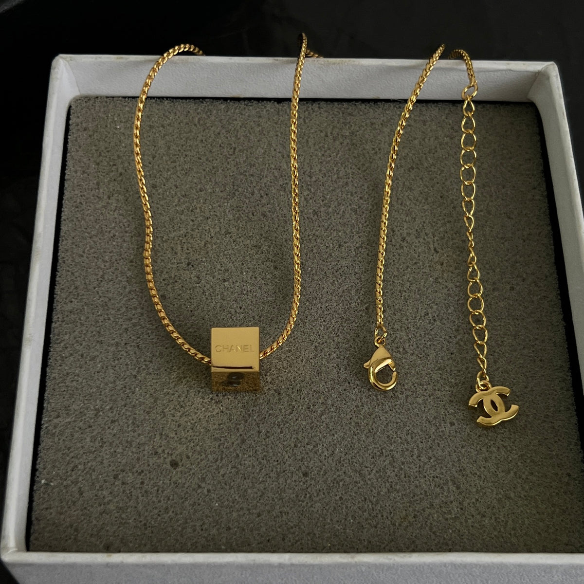 elegant Necklace for women - alternate angle view 6
