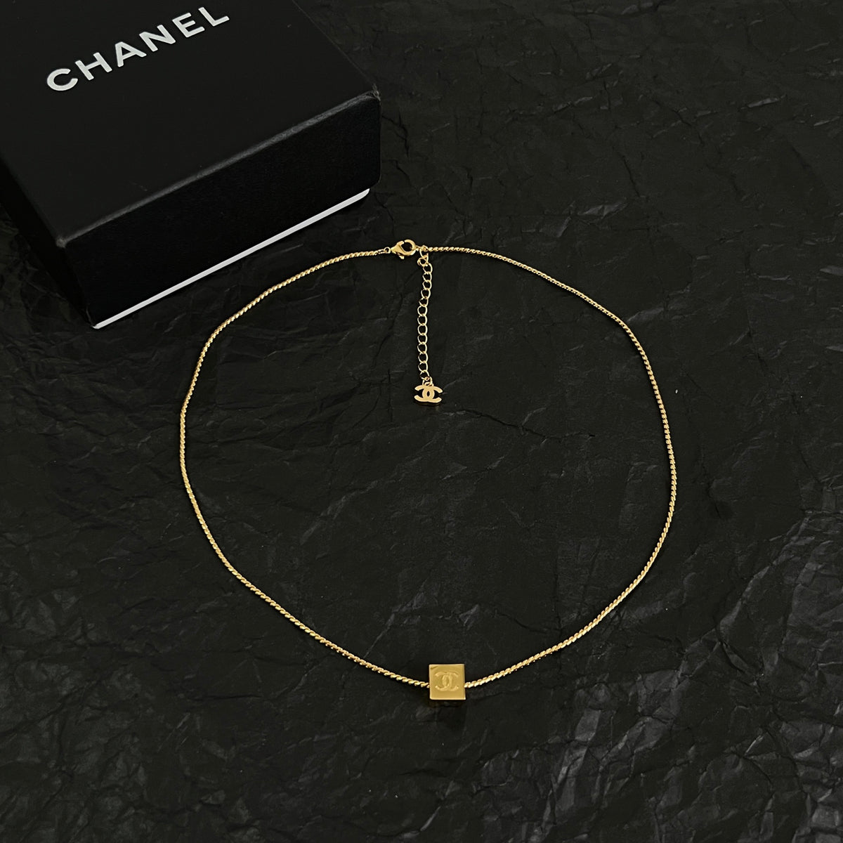 elegant Necklace for women - alternate angle view 2