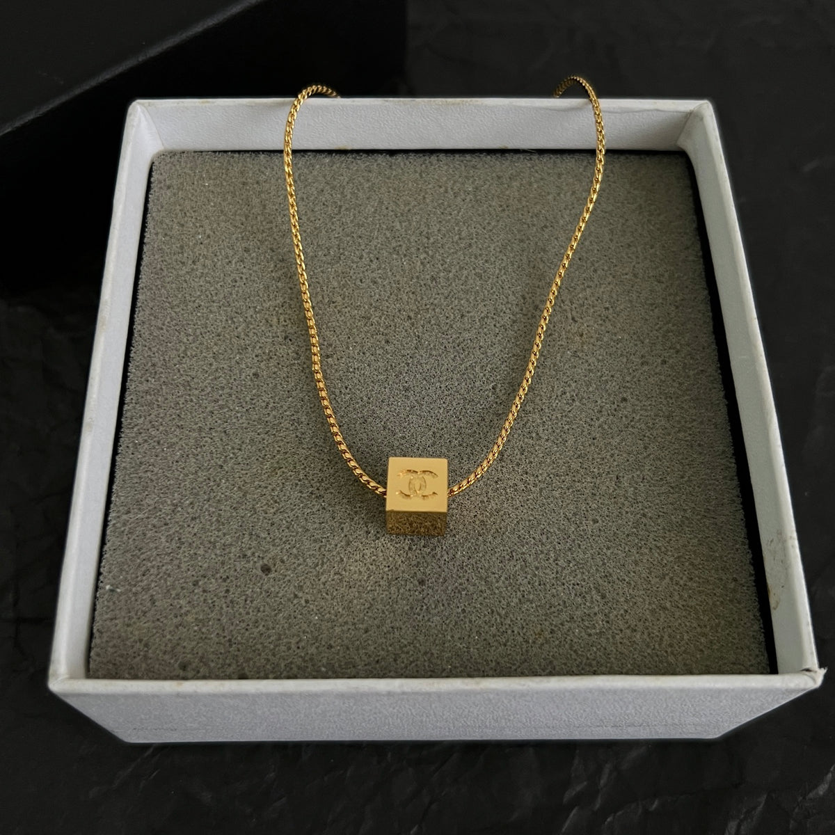 elegant Necklace for women - alternate angle view 5